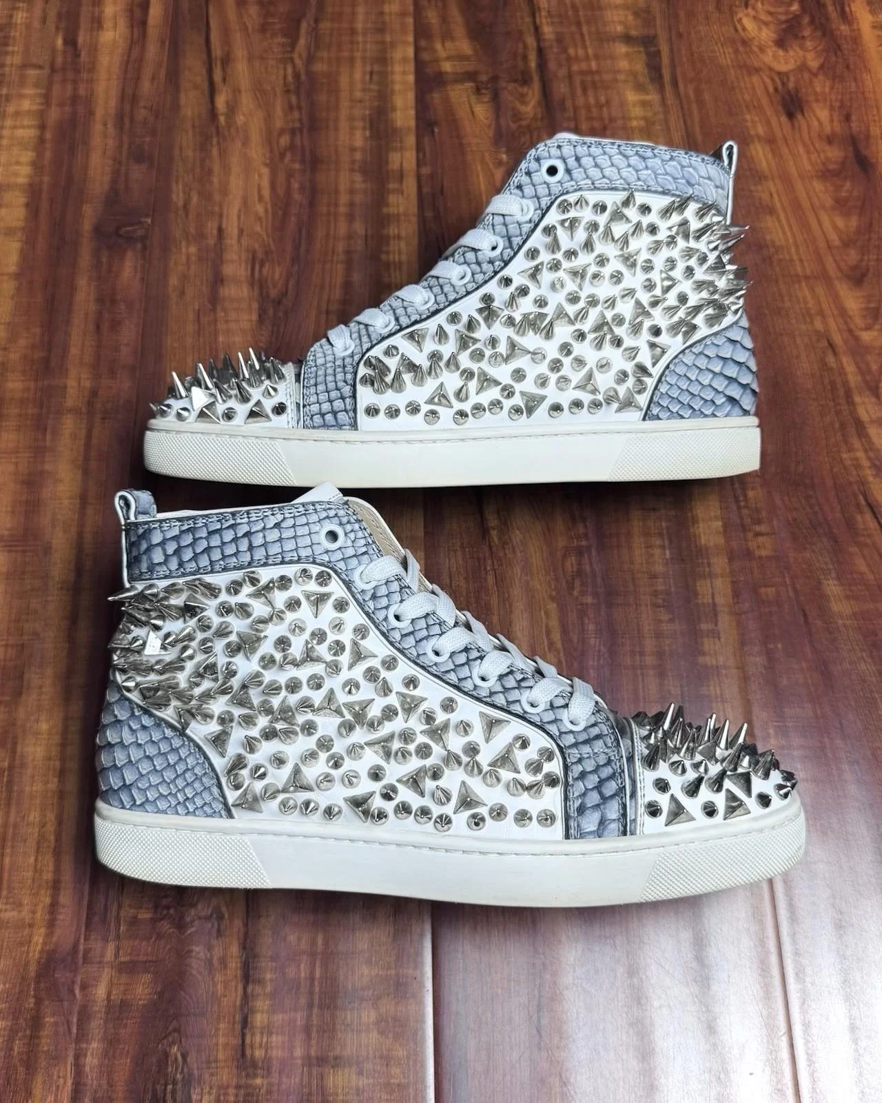 Christian Louboutin Louis Orlato Silver White Snake Sneakers - Size 39.5CL 6.5US