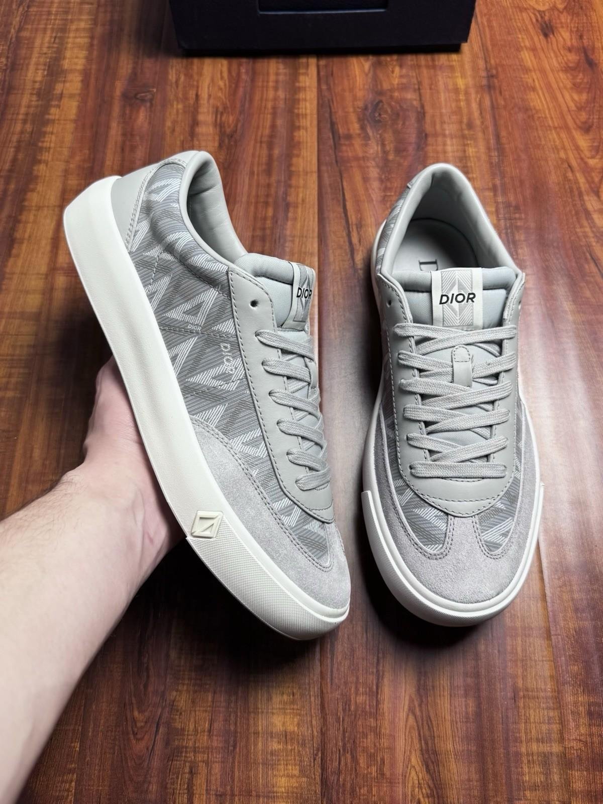 Dior B101 Calf CD Diamond Grey White Mens Sneakers - Size 44D 11US - BRAND NEW