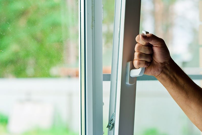 Spring Forward: Upgrade Your Home's Efficiency with Foggy Glass Replacement
