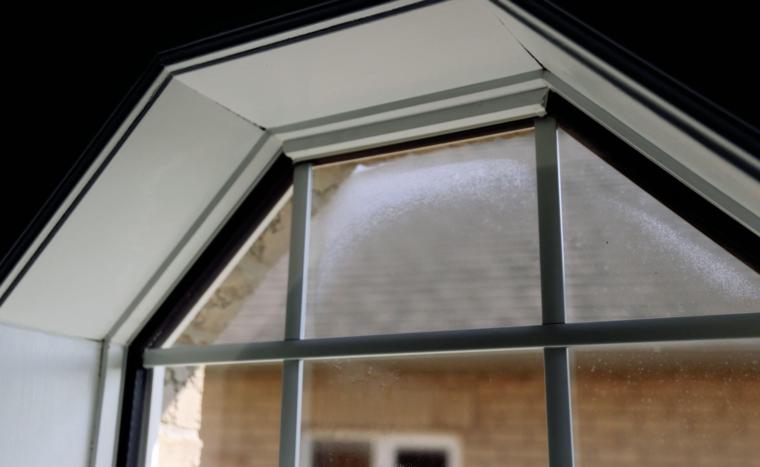 What Does A Failed Glass Unit Look Like?