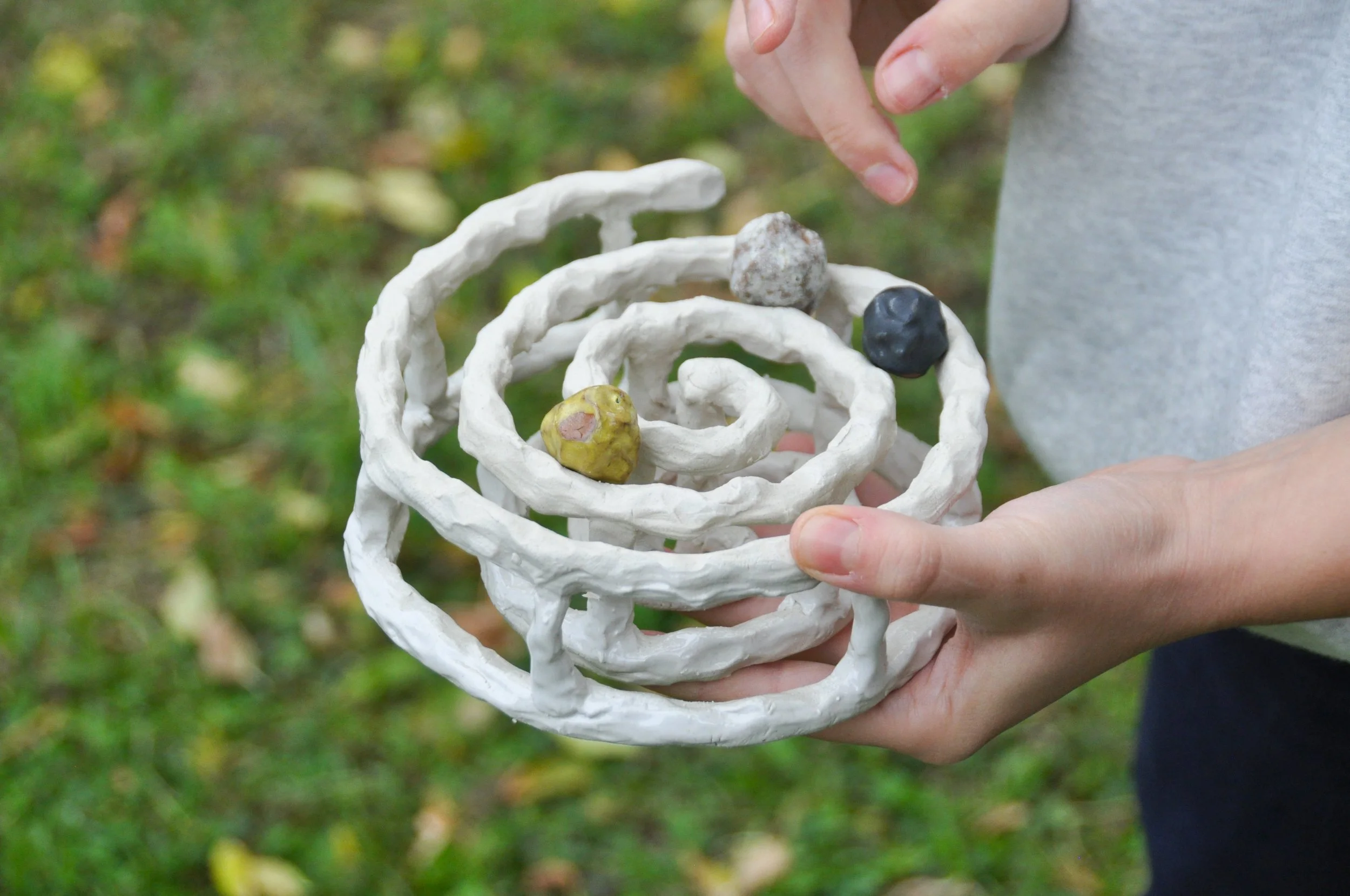 Contradicting and nonsynchronous, 1 - 4.jpg