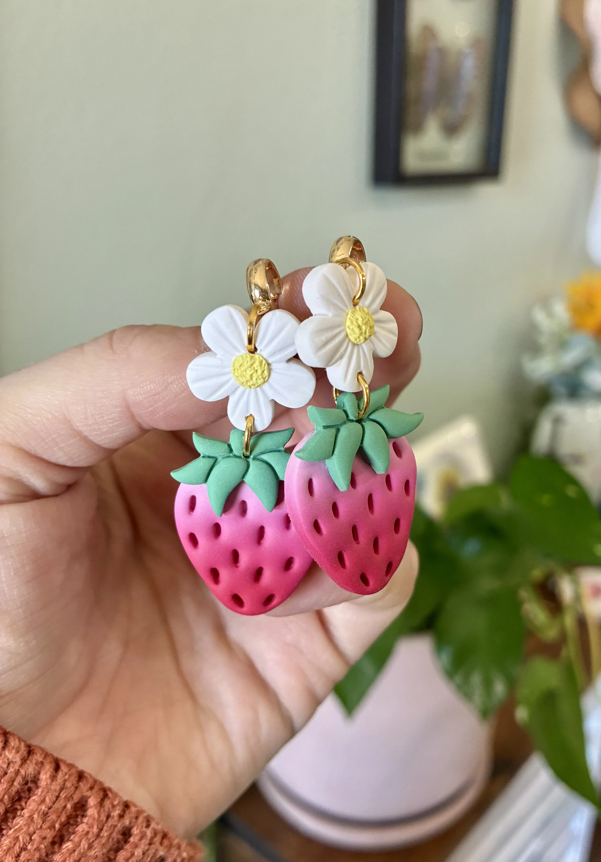 Daisy Strawberry Dangles