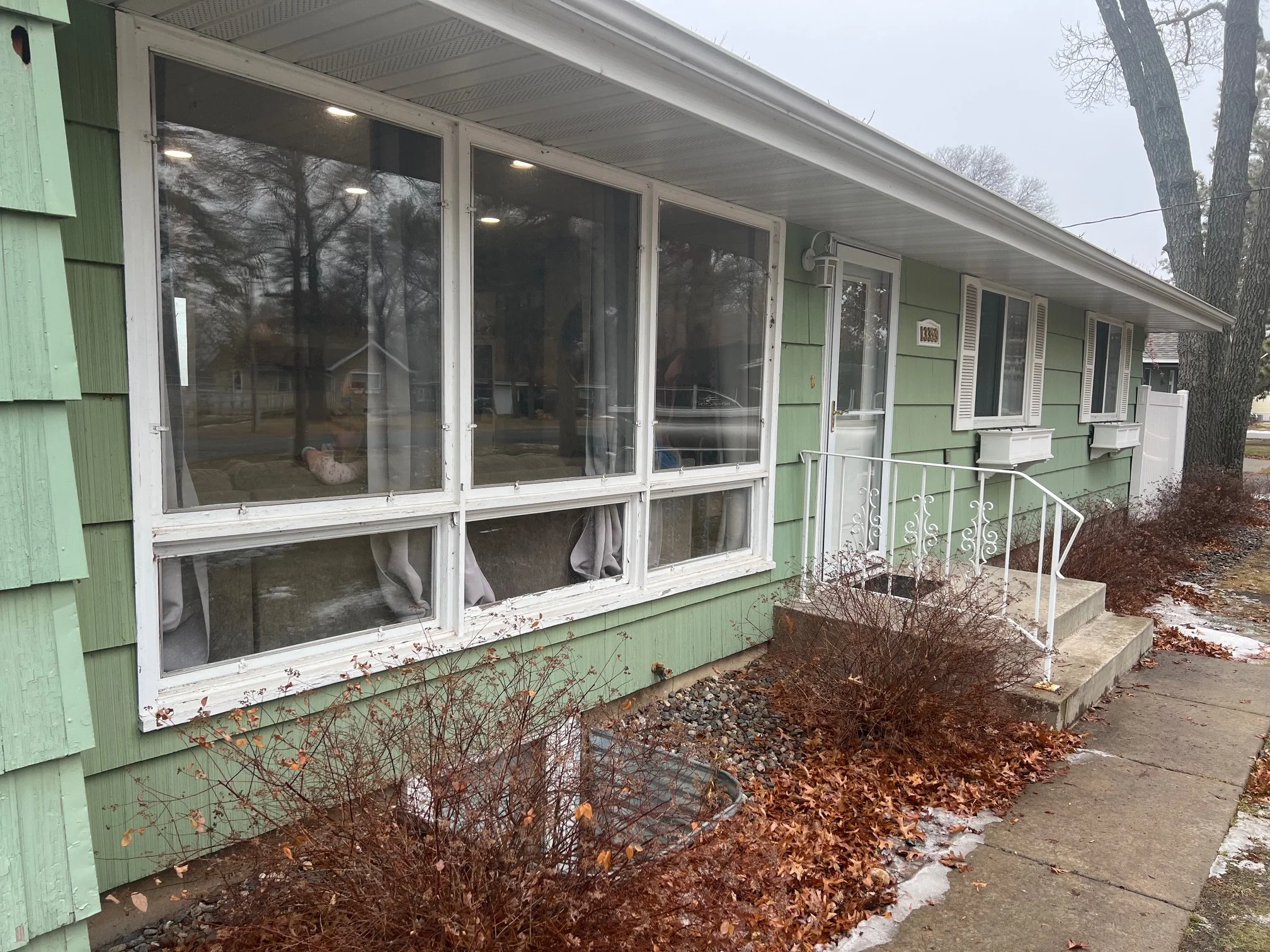 Siding Baxter - Before 1.jpg