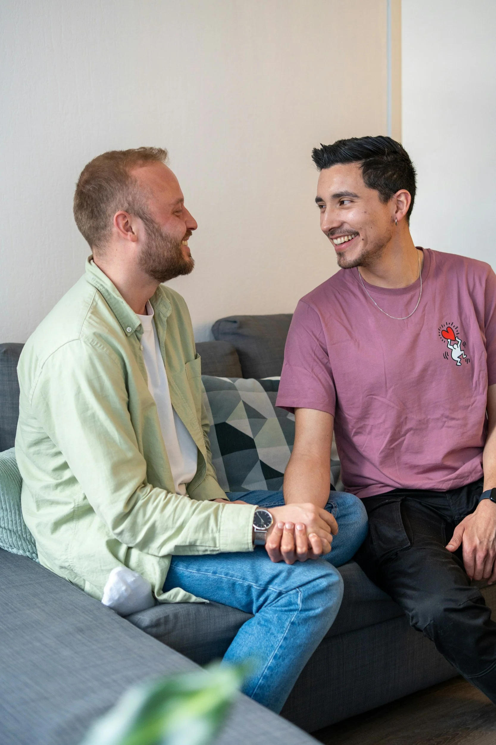 Couple in therapy discussing repeated conflict, criticism, and misunderstanding in a neurodiverse relationship