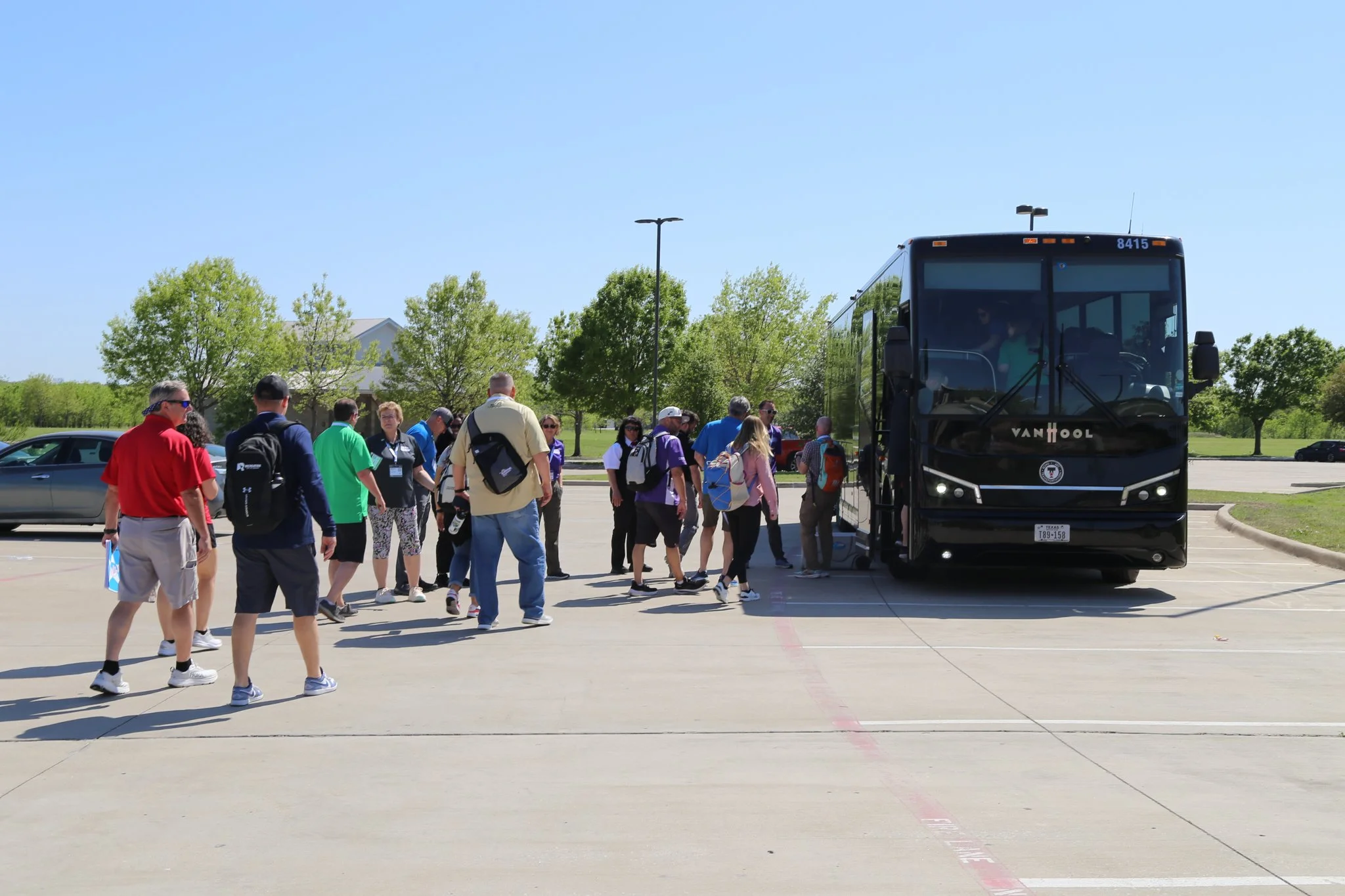 Rec CAMPers load up the tour bus