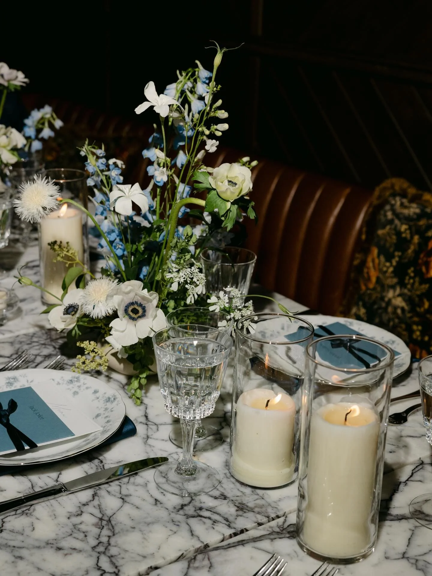 Candlelit dinners will never go out of style. 

#coloradowedding #weddingınspo #timelesswedding #coloradoweddingphotographer #wedvibes