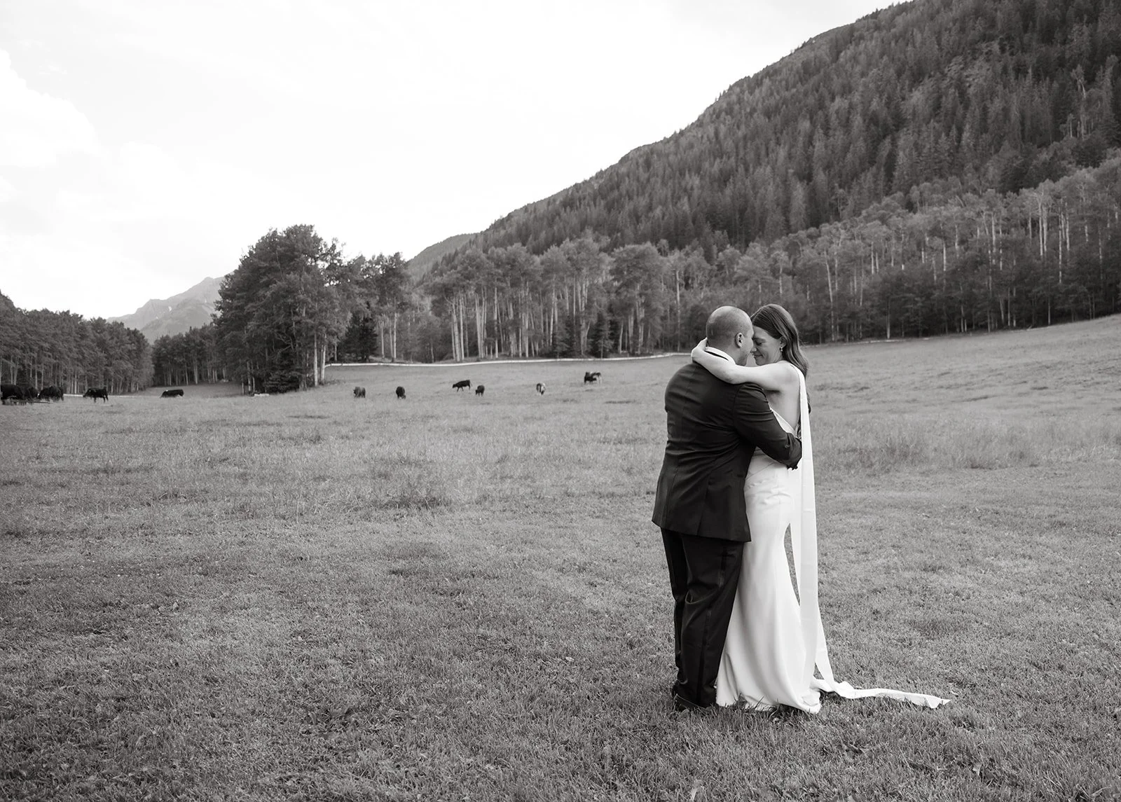 Sydney & Louie | Summer Love at T Lazy 7 Ranch in Aspen