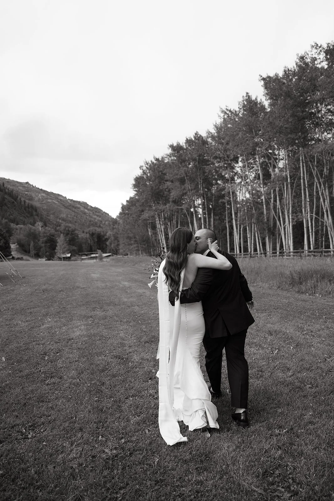 sydney-louis-aspen-wedding-preview-90.jpg
