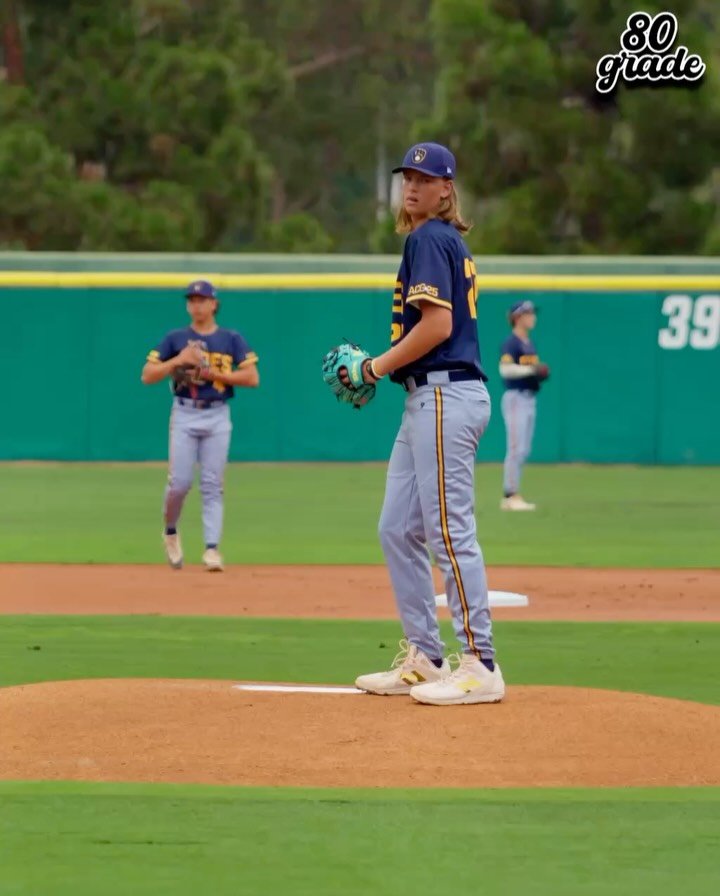STRIKER PENCE RE-CLASSES TO 2027‼️

The 6&rsquo;6&rdquo; RHP out of Santiago, California will be 18.3 at Draft👀

#80Grade | @strikerpence8