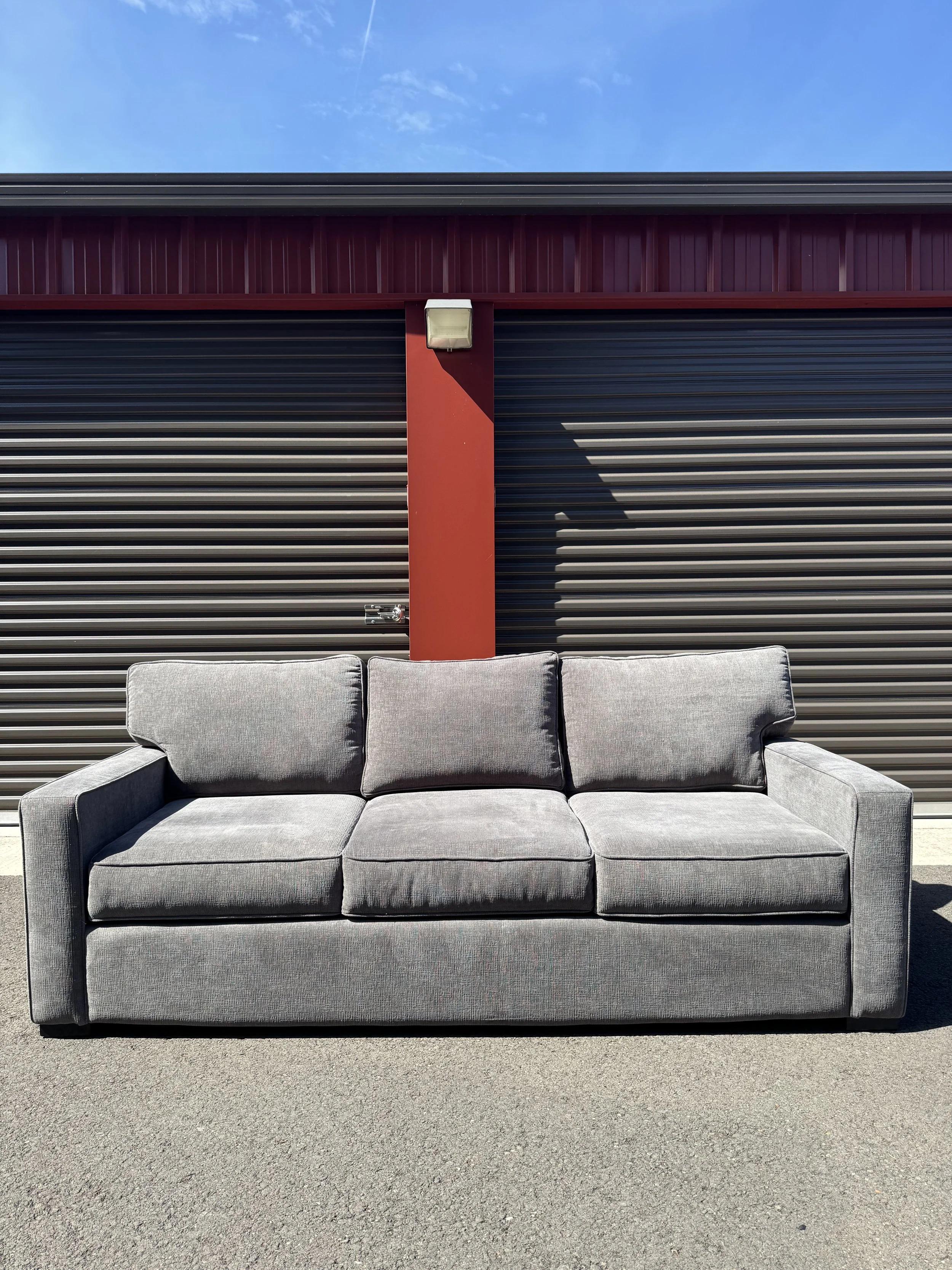 Radley Sleeper Sofa $850 (86"Wx39"Dx30"H) Mattress:60"x72"