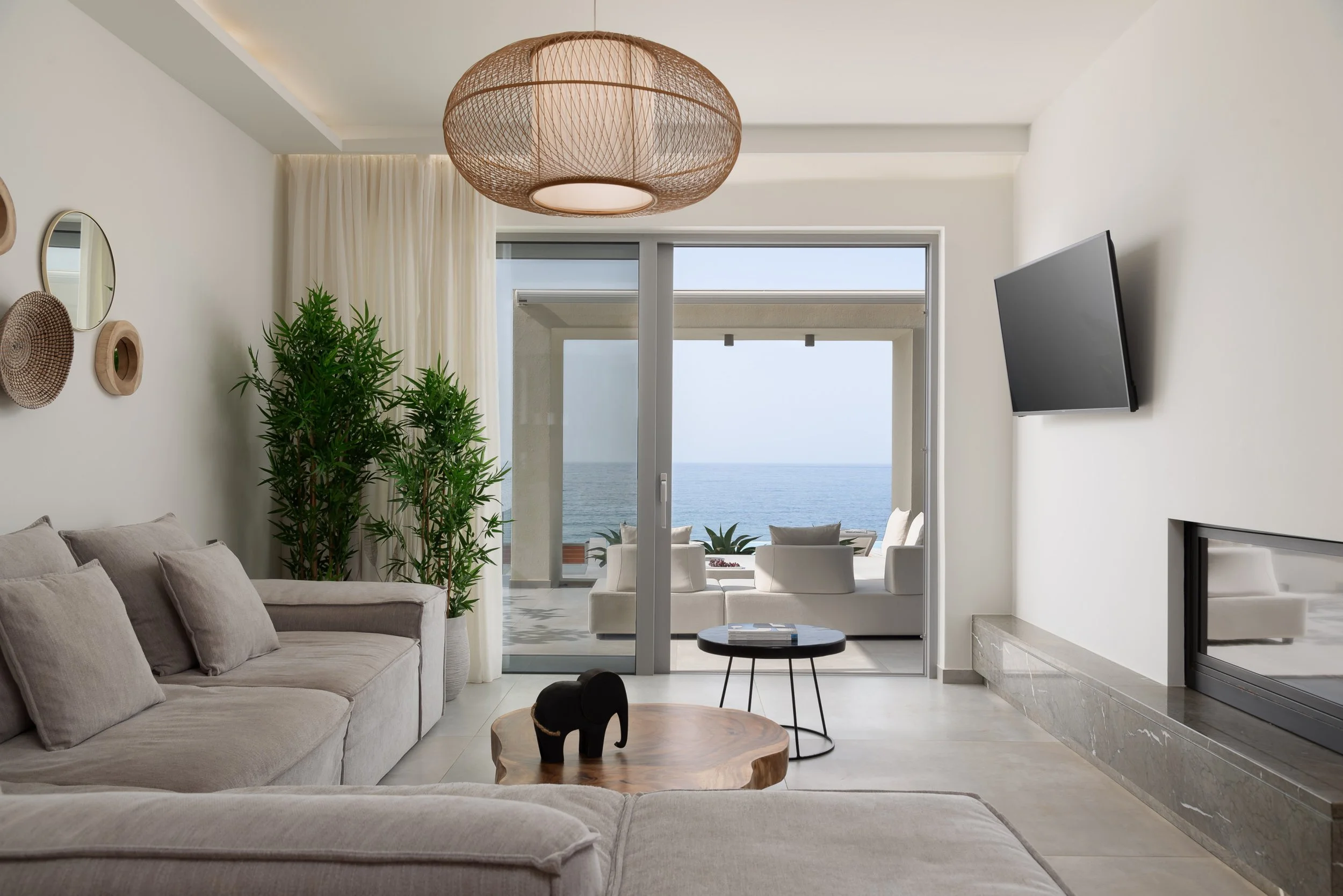 a-still-life-artwork-lounge-area-15.jpg