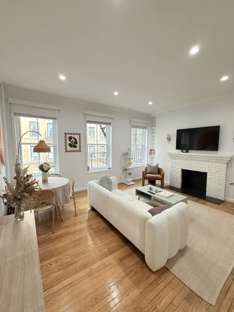 W 10th & W 4th St- 1BR/1BA