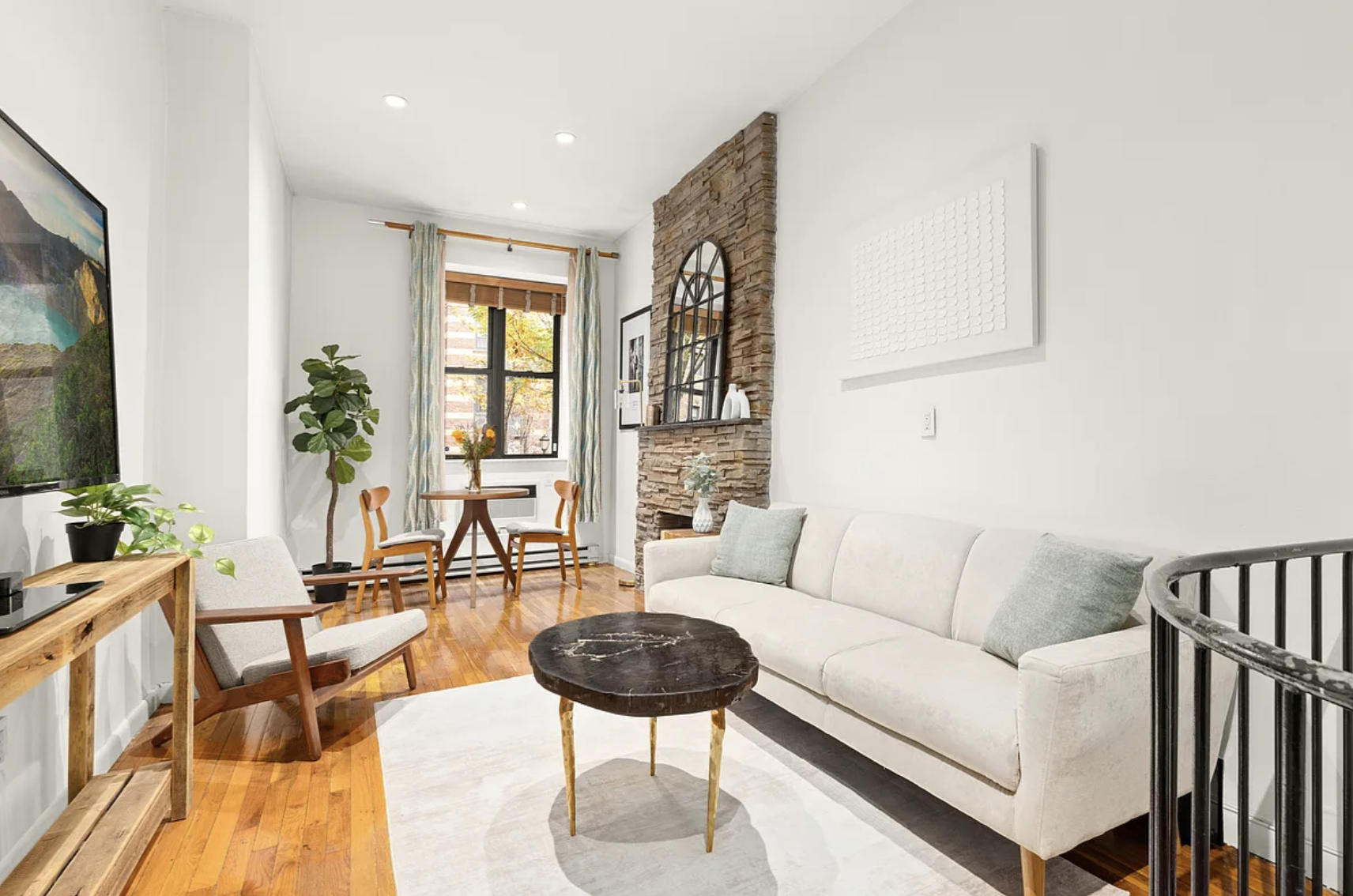 W 24th St & 10th Ave in West Chelsea - 2BR/2BA