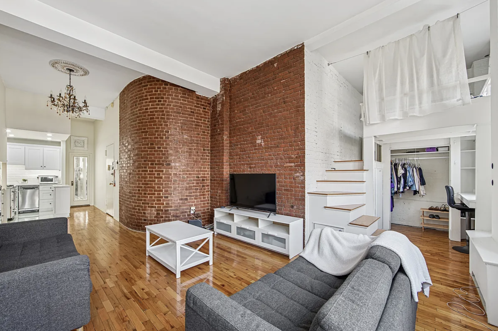 E 23rd St & 2nd Ave in Gramercy Park - STU/1BA