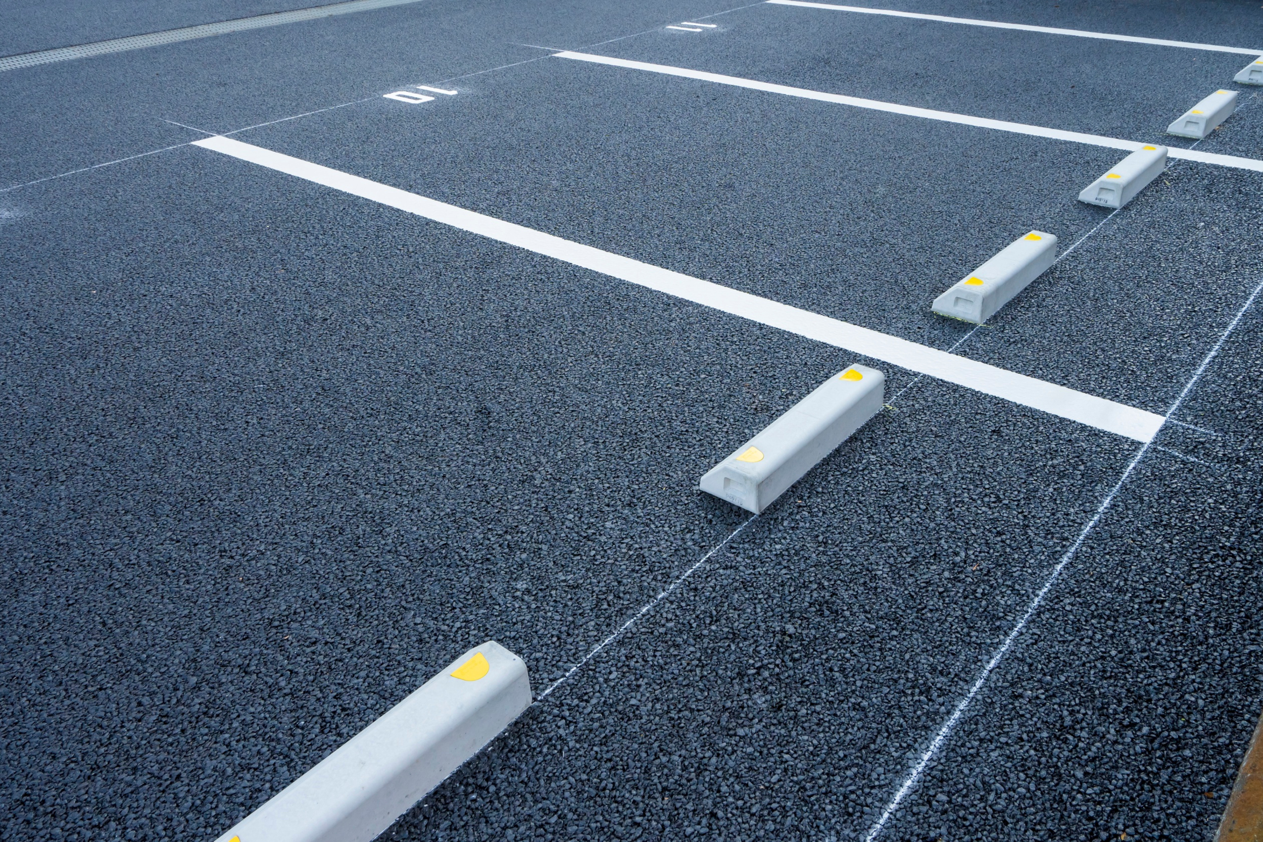 Parking Lot Maintenance 101 for Commercial Properties and HOAs