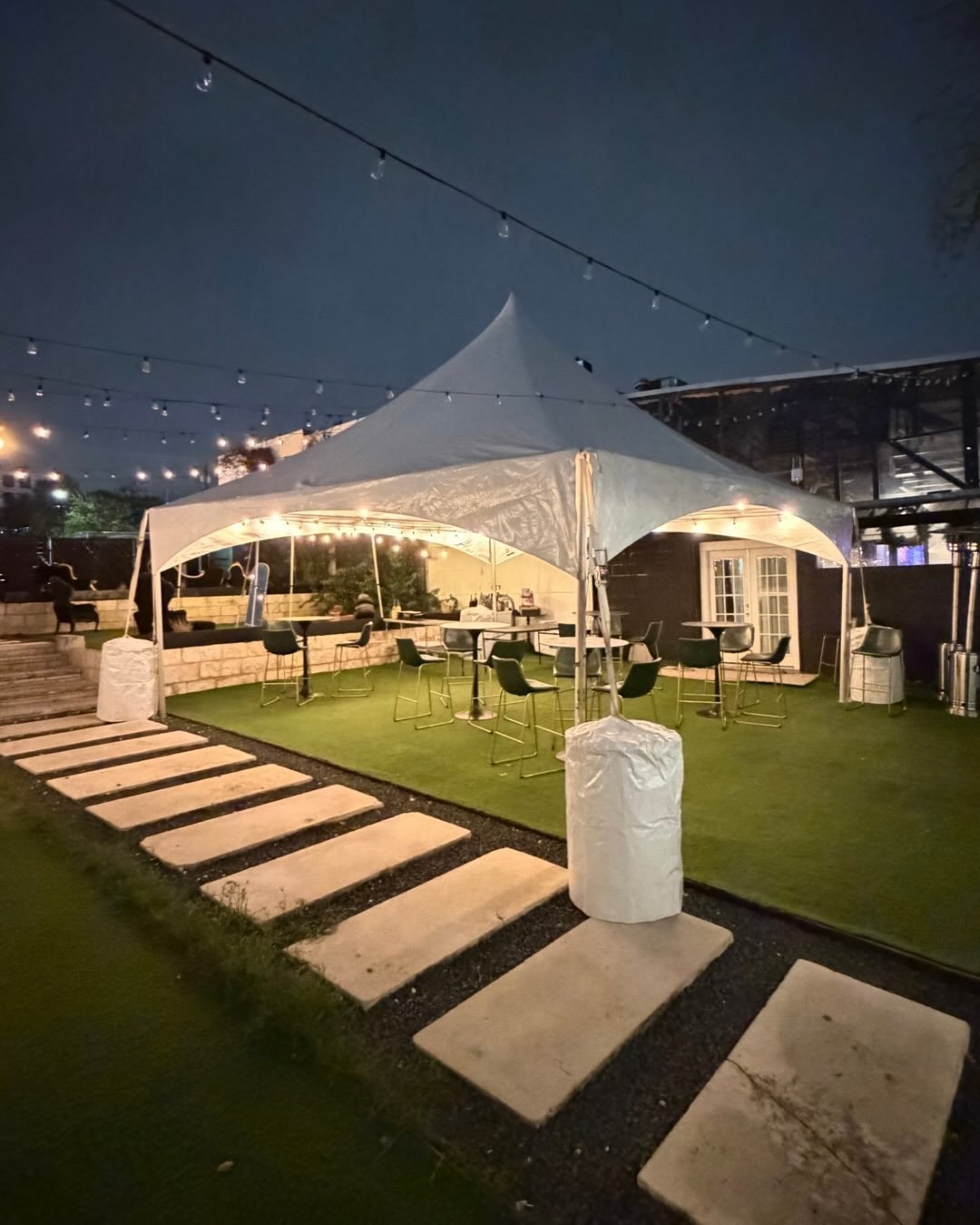 Company Holiday Parties on 6th Street 🎄

Thank you @cls_living for trusting us with providing coverage from the rain and setting the vibes ⚡

And we always appreciate a 5 ⭐️ Google Review!