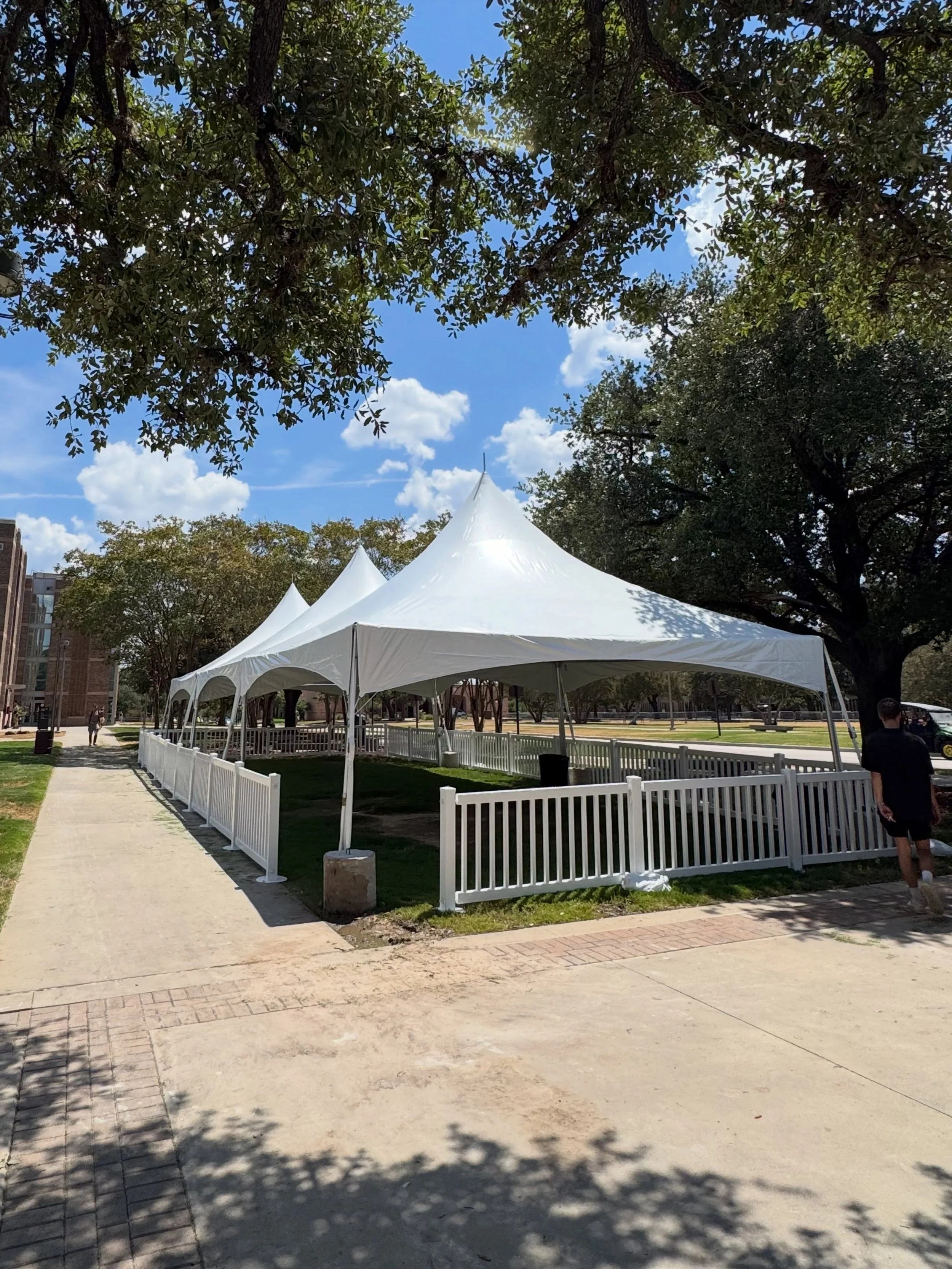 Football season means lots of tents 🏈👀

Our crew completed this setup today for the @aggiecorps, featuring three connected high-peak tents and our new white fencing for a clean, polished perimeter.

Planning a fall event? Contact us today to reserv