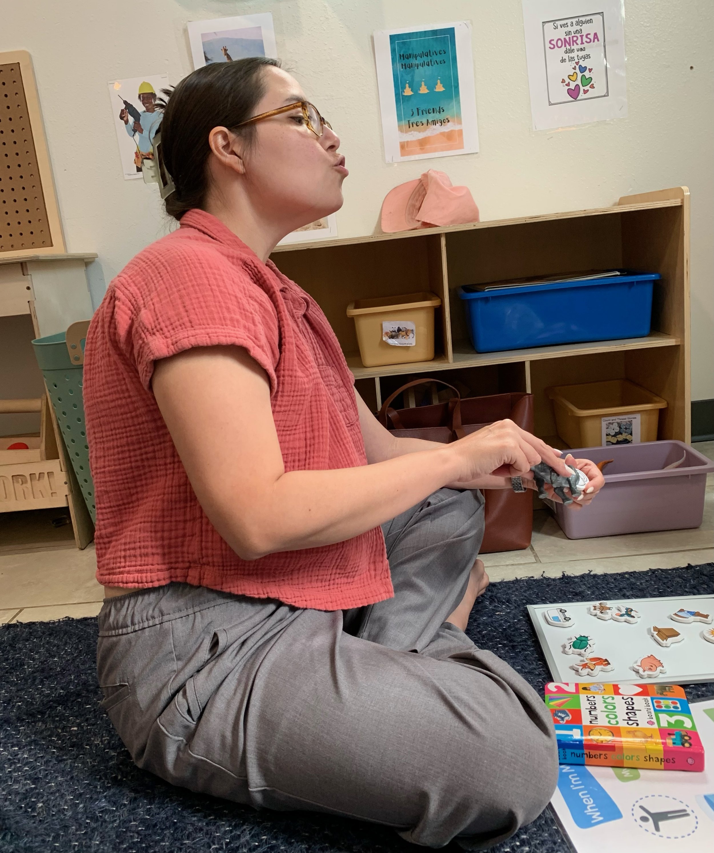Sara, a speech therapist, in a speech therapy session at a preschool in Albuquerque, New Mexico