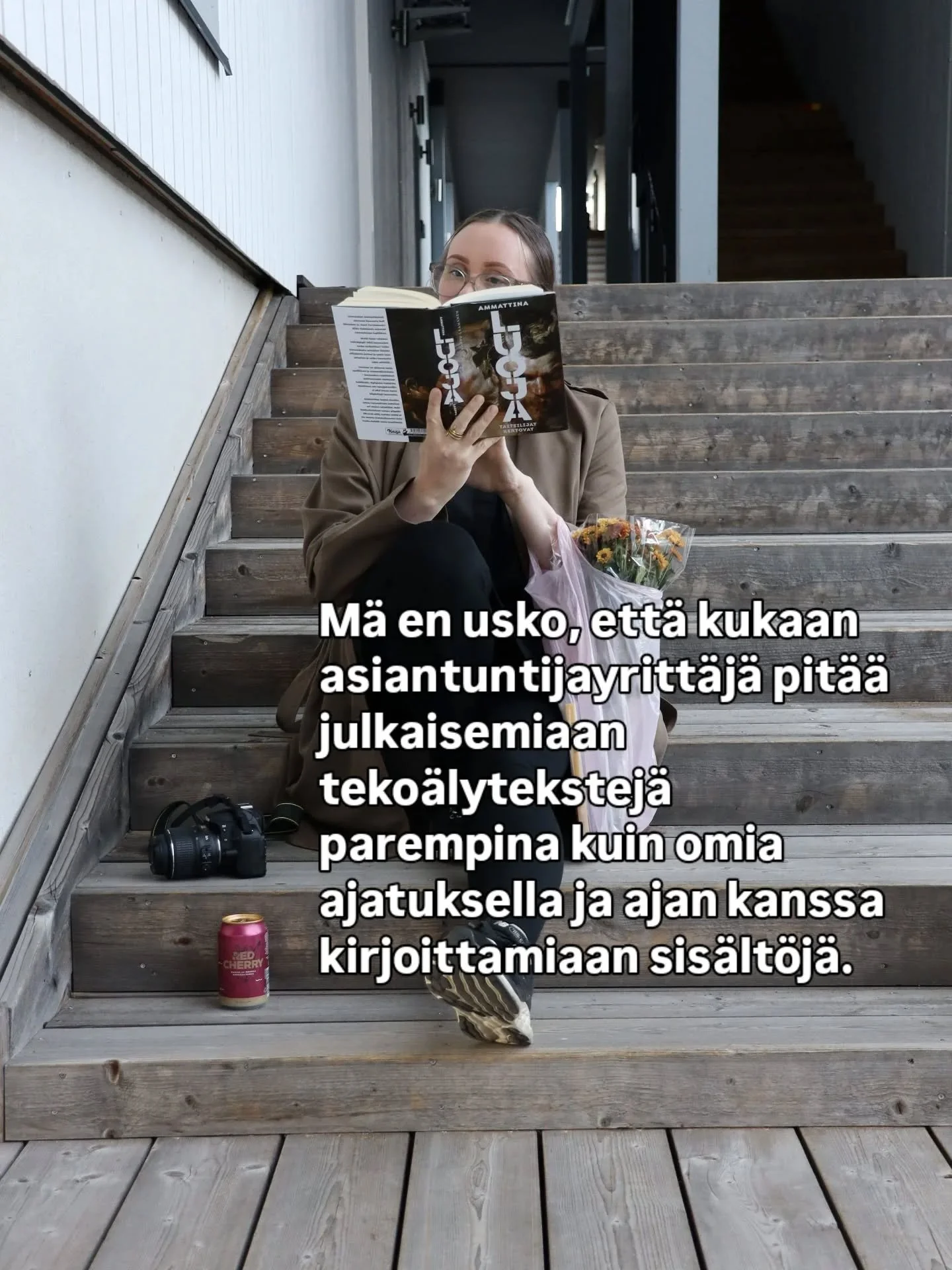 Et s&auml; testaile ja julkaise teko&auml;lytekstej&auml; siksi, ett&auml; s&auml; olisit geneerinen ja itsest&auml;&auml;nselv&auml; (koska et ole 🐆).

S&auml; vaan yrit&auml;t hallita sun yritt&auml;j&auml;n arkea ja saada jotain tolkkua sun yli p