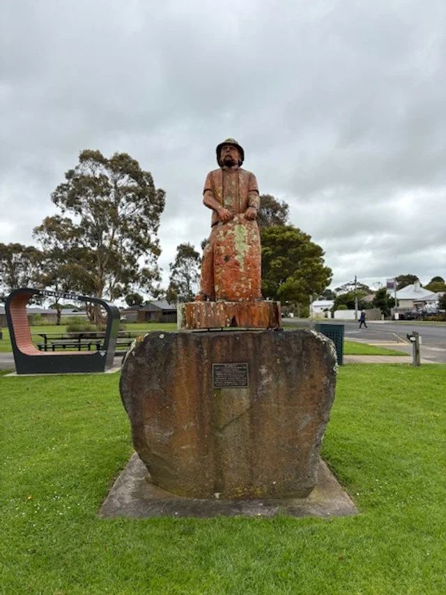 Koroit spud picker.jpg