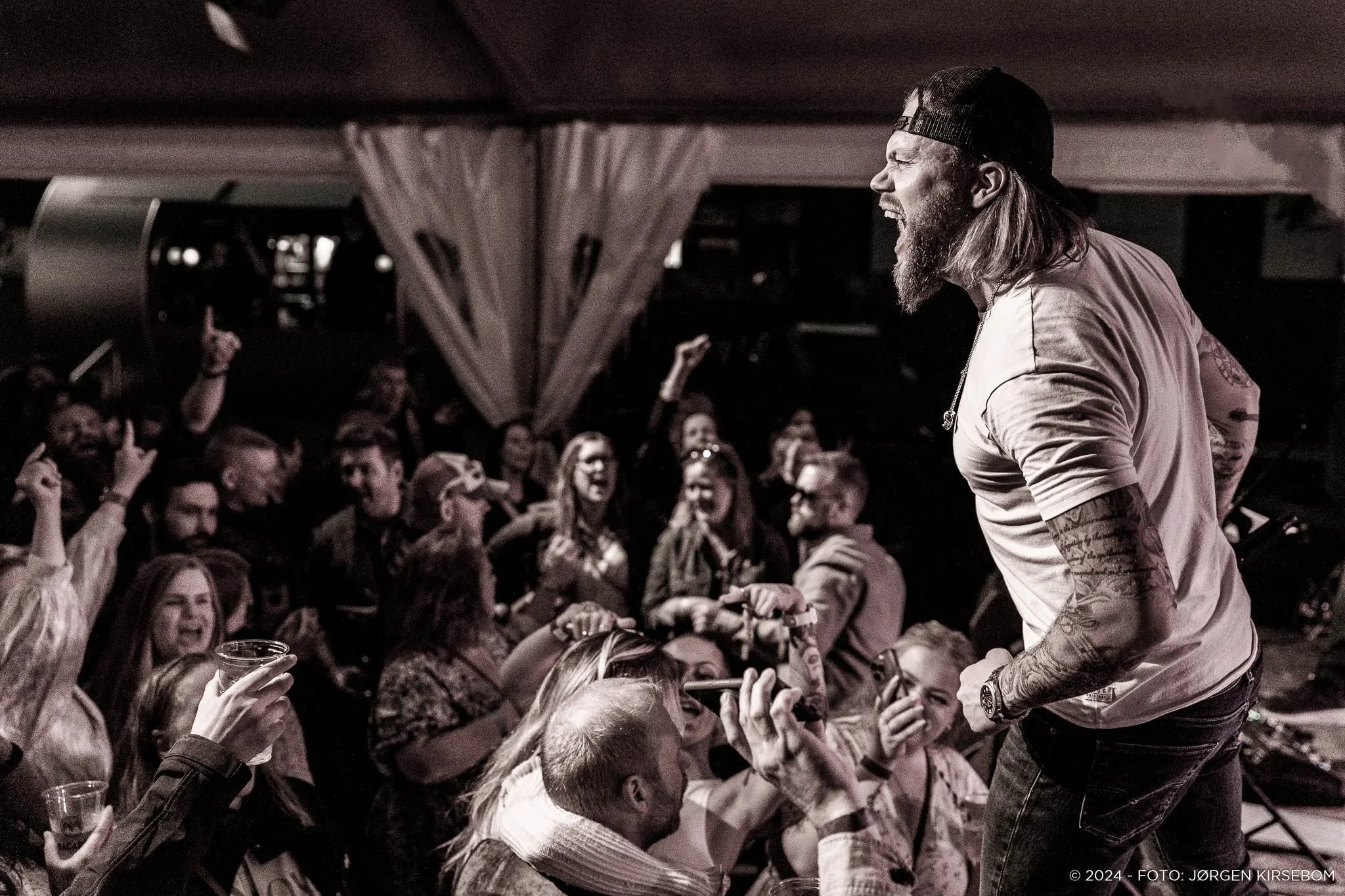 Father &amp; Son + Cirkus Dos Mosquitos