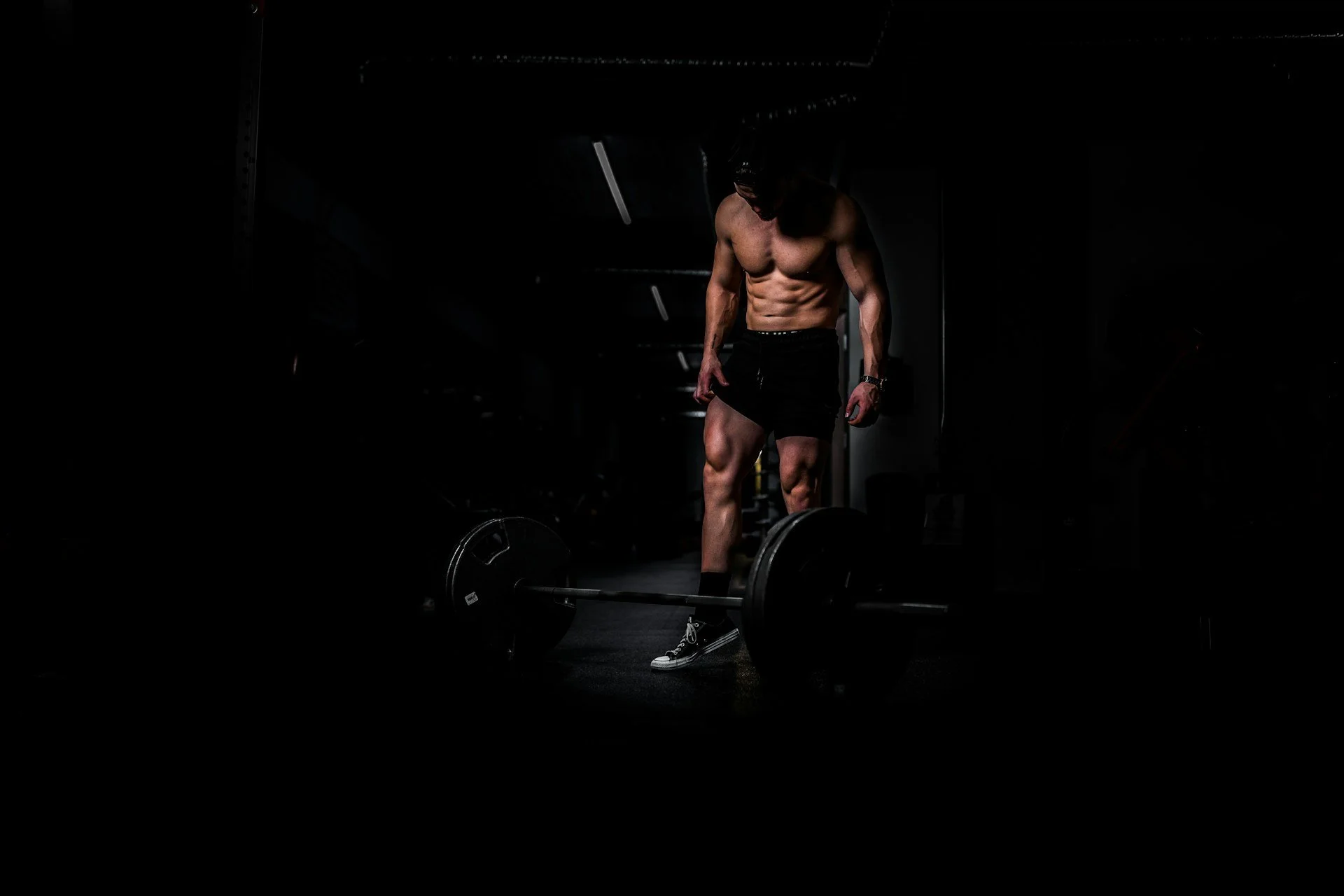 Lifting Weights Burns Fat Too: New Research Challenges Cardio’s Fat-Loss Crown