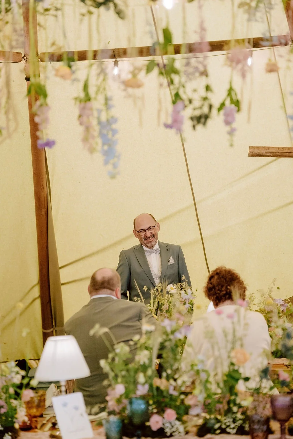 wildernesskentweddingrain-43.jpg