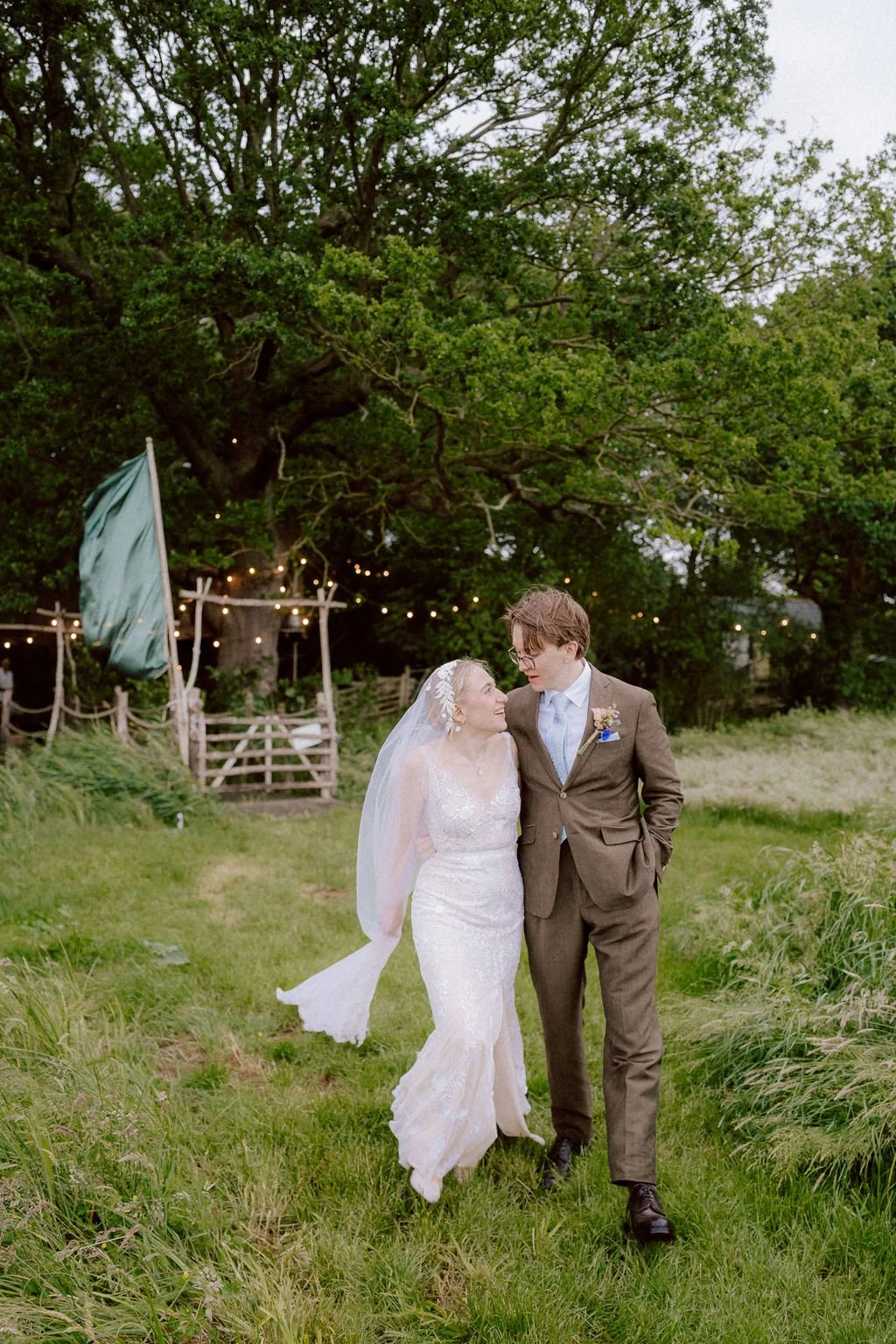 wildernesskentweddingrain-59.jpg
