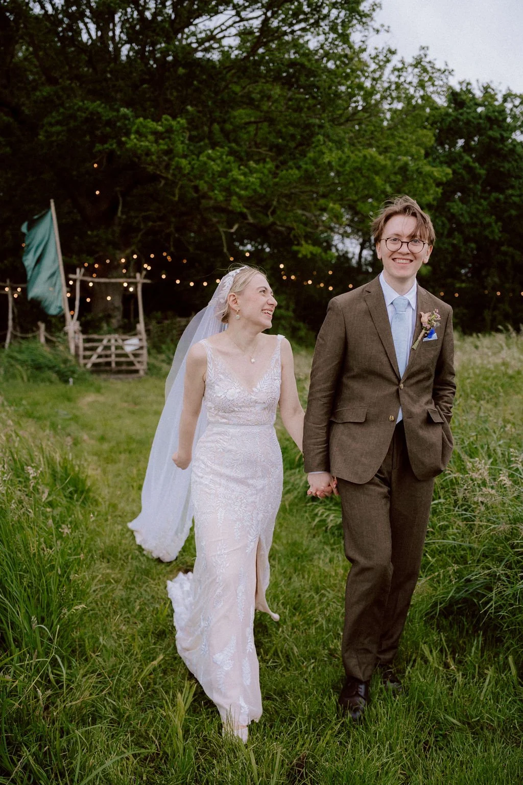 wildernesskentweddingrain-60.jpg