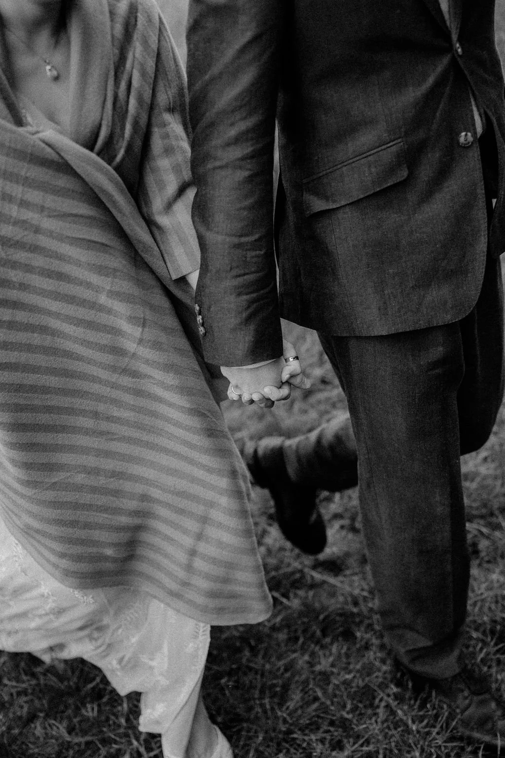 wildernesskentweddingrain-67.jpg