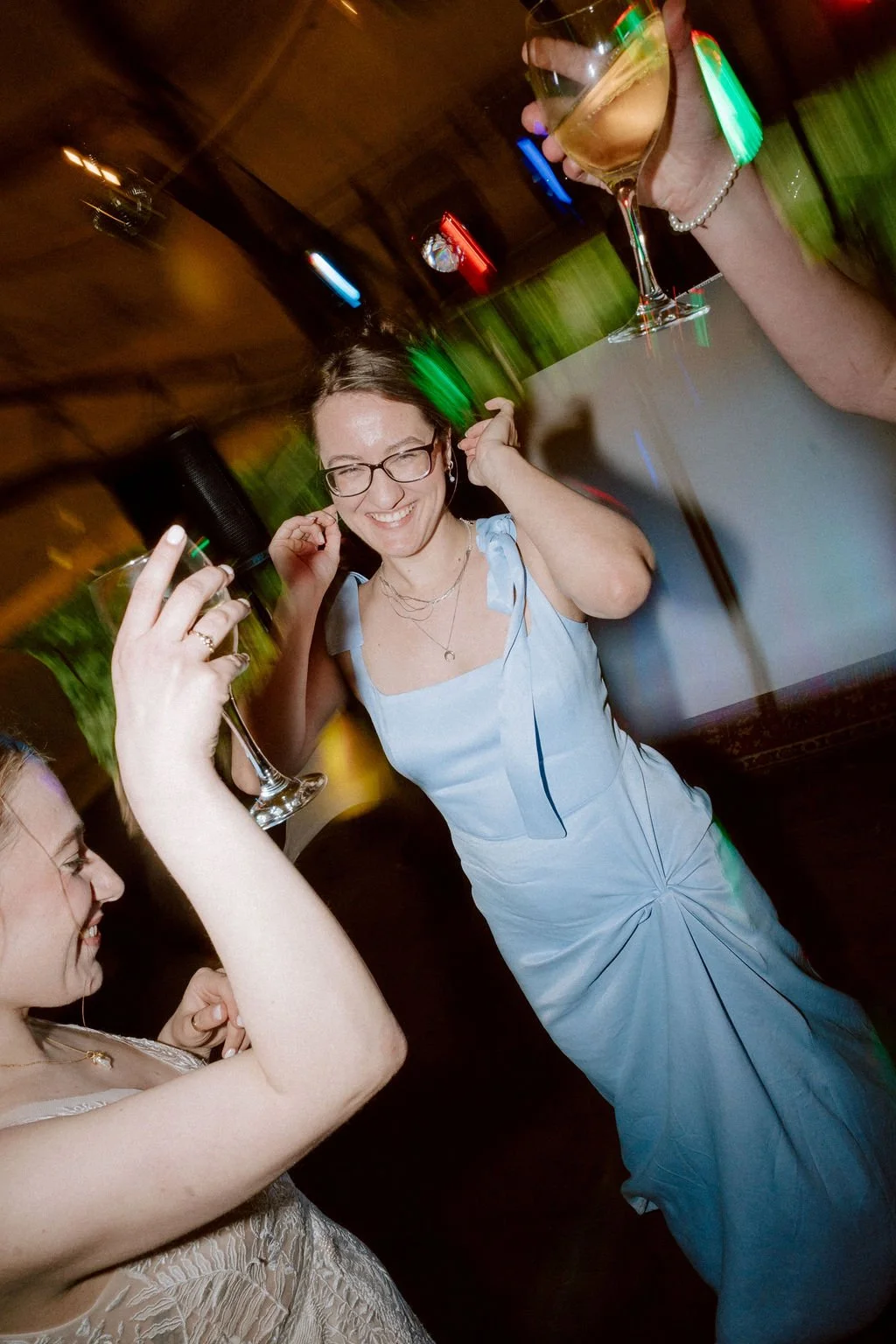 wildernesskentweddingrain-74.jpg