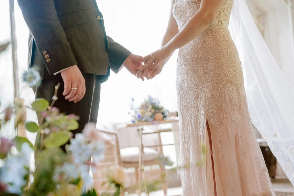 wildernesskentweddingrain-11.jpg
