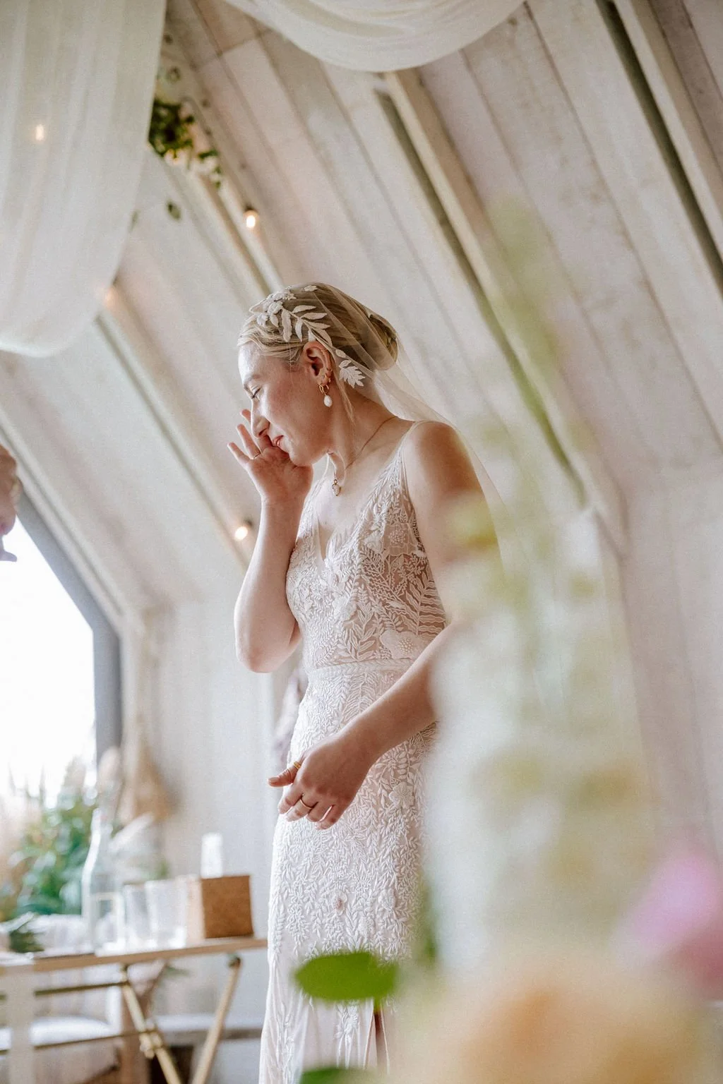 wildernesskentweddingrain-15.jpg