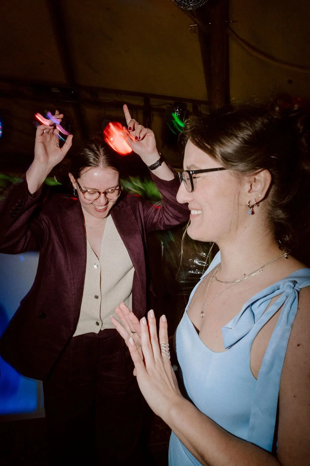wildernesskentweddingrain-80.jpg