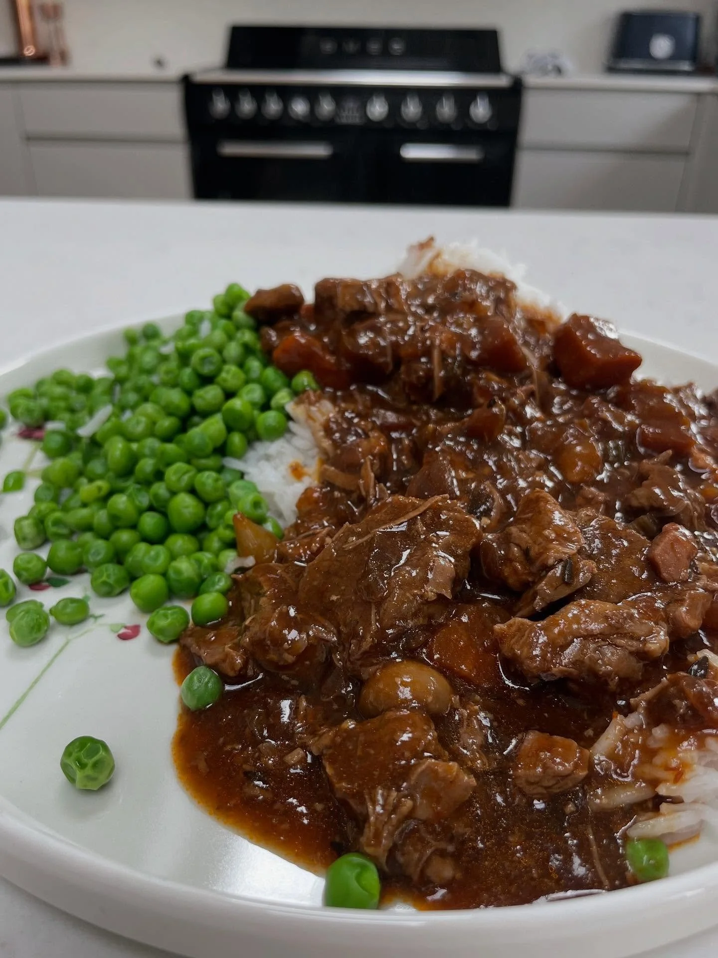 Main meal at lunchtime&hellip;a game changer for many! 

From a nutritional science standpoint, timing your main meal around lunchtime can have significant advantages for blood sugar regulation, overall energy management and indeed weight management.