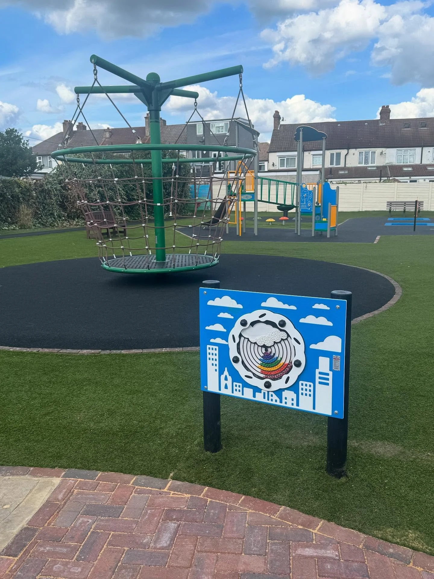 Students returned to Bensham Manor this week to find exciting facility upgrades! This includes our fully refurbished Adventure Playground with brand new equipment and our freshly repainted basketball court!