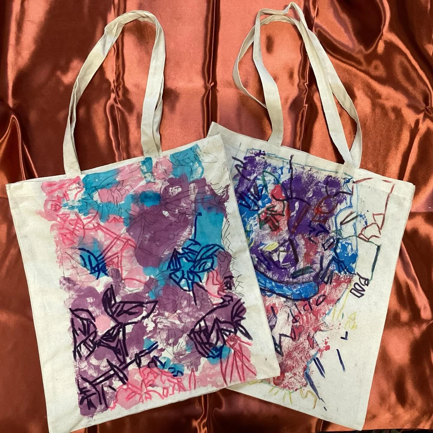 Our students have been exploring &ldquo;Patterns in Nature,&rdquo; translating their own photography into one-of-a-kind tote bags! As part of their Textiles lessons, they&rsquo;ve used mono-printing with detailed fabric drawings to bring their design