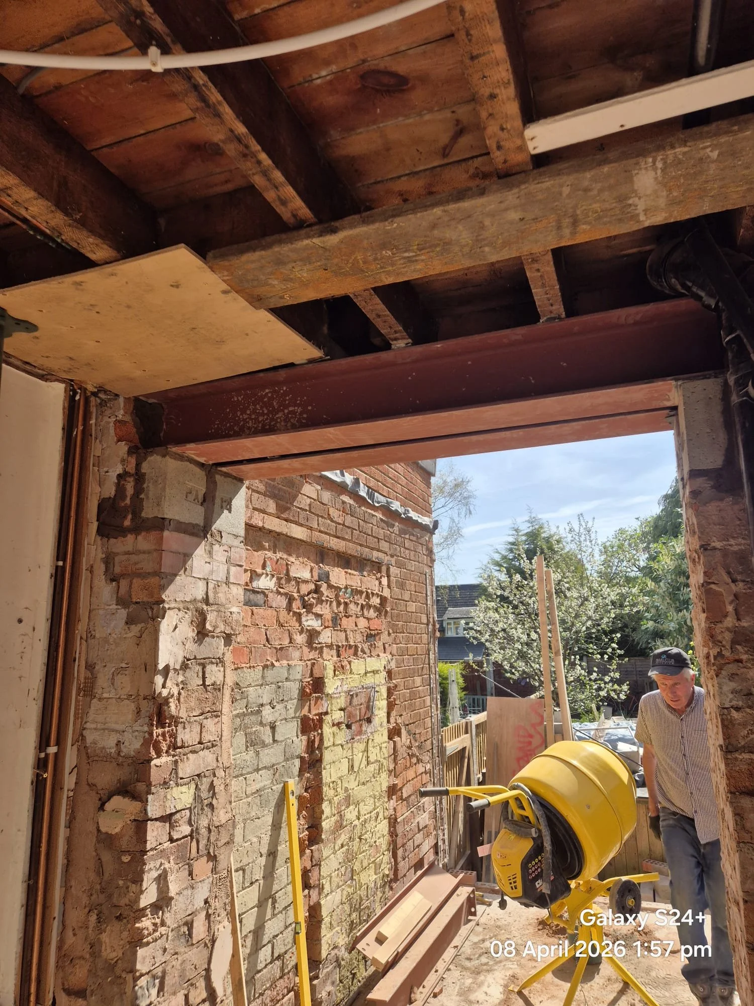 How Much Does a House Extension Cost? Why There’s No One-Size-Fits-All Answer 🏡