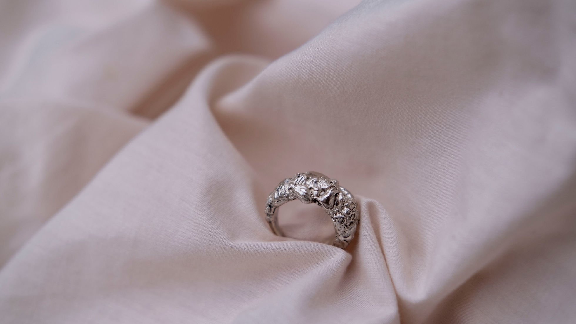 sea treasure ring 3.jpeg