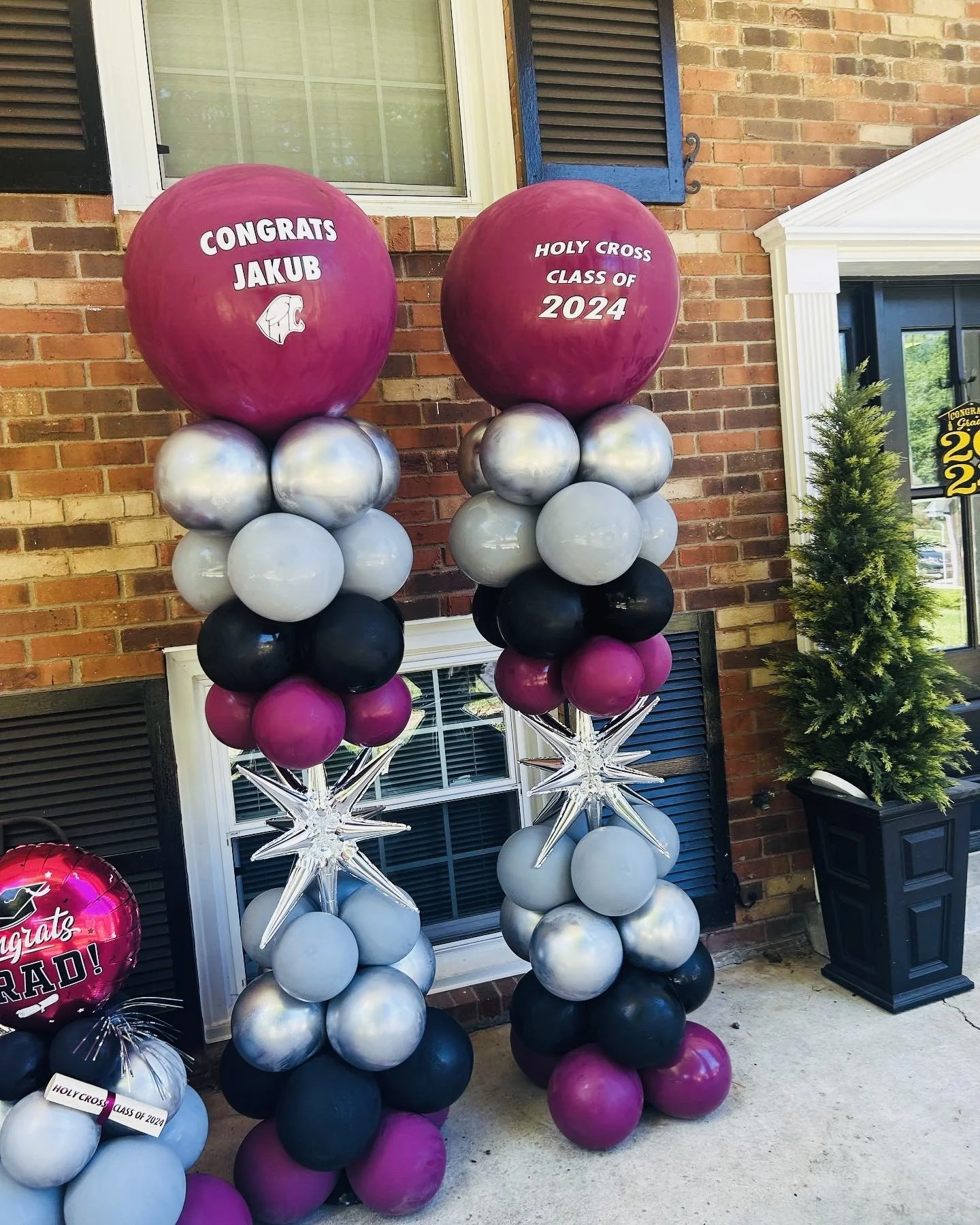 HOLYCROSSGRAD_BALLOONS.jpg