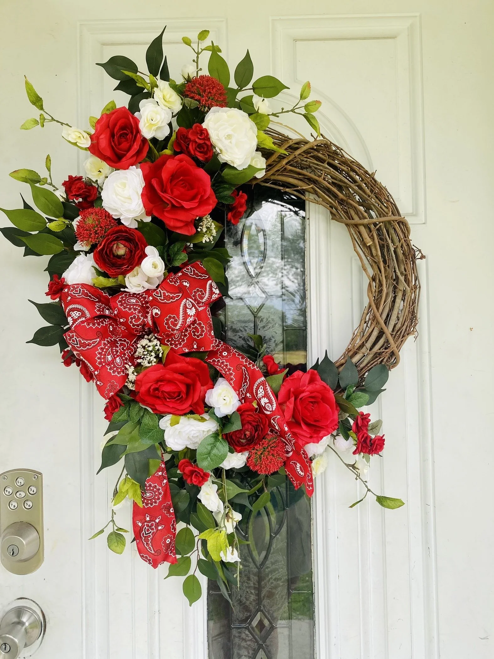 REDROSE_WREATH.jpg
