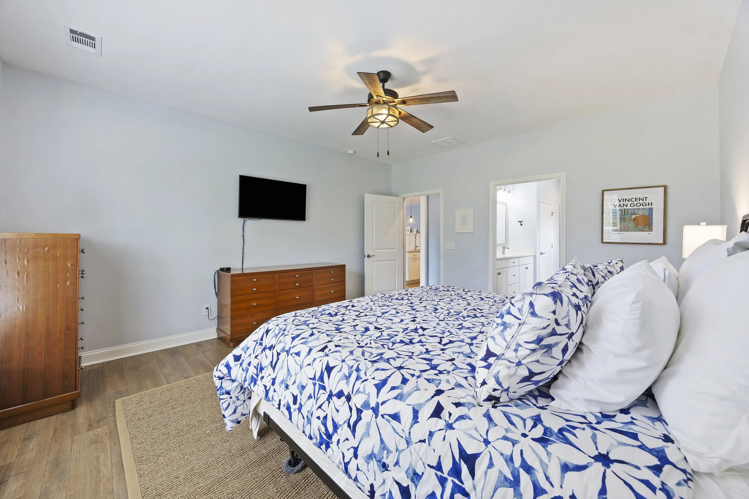 2050 North Lake Blvd (45).jpg