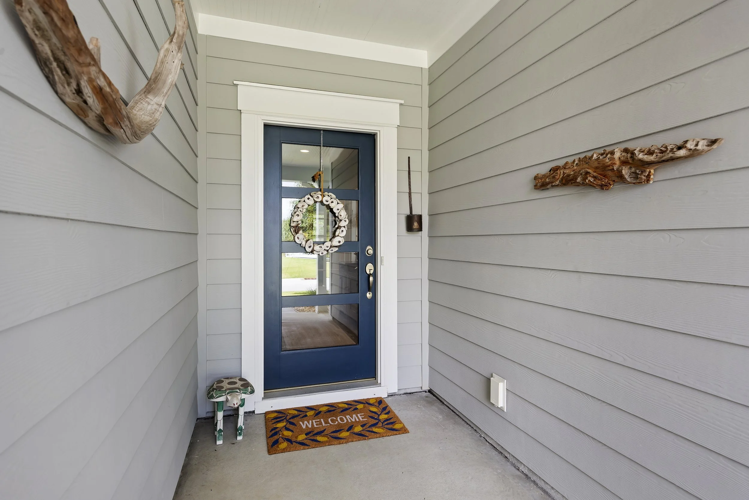 2050 North Lake Blvd (12).jpg
