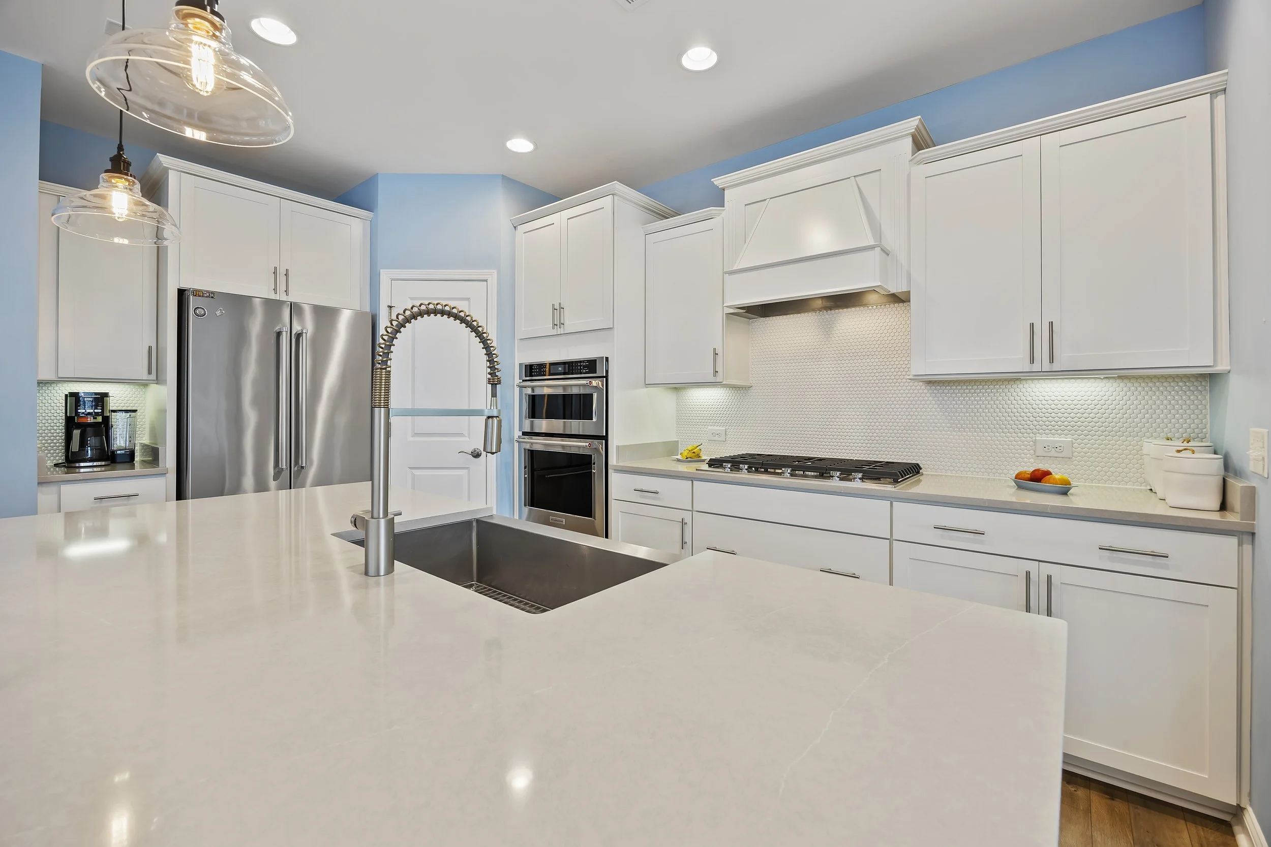 2050 North Lake Blvd (34).jpg