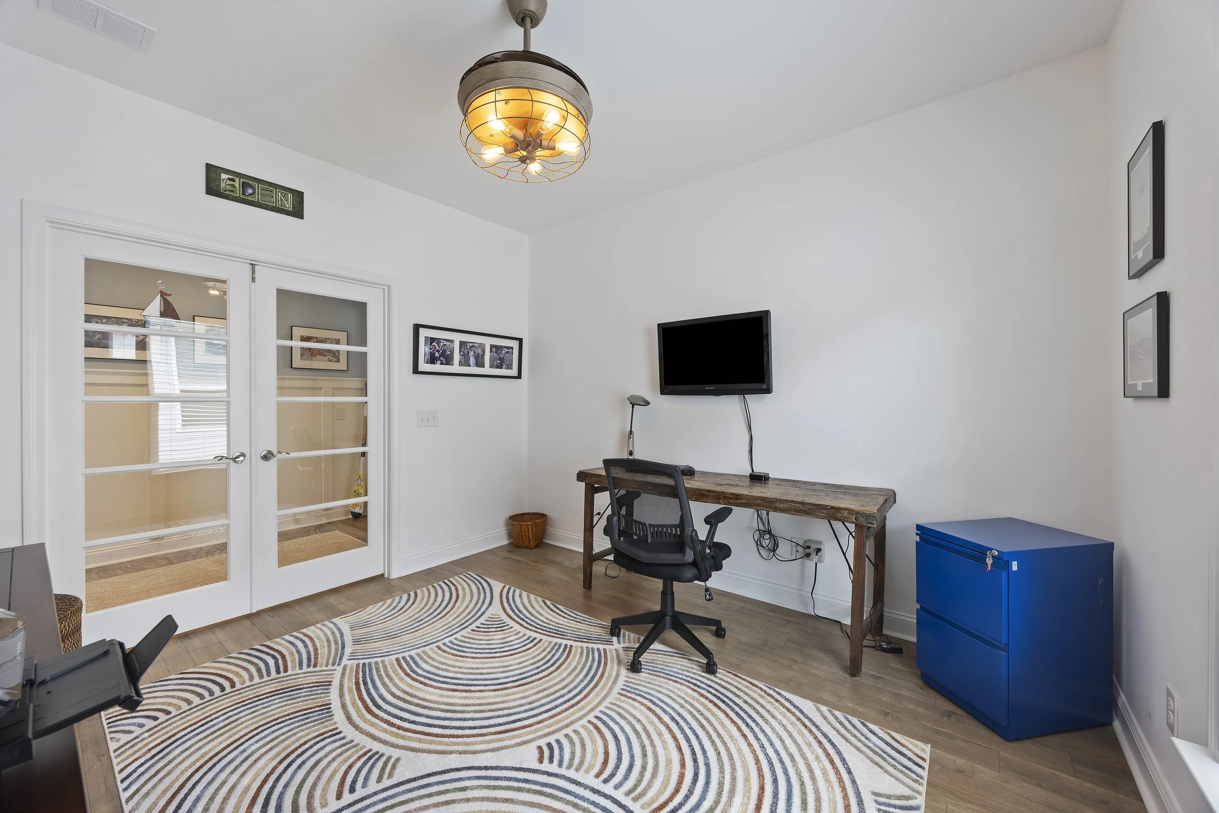 2050 North Lake Blvd (25).jpg