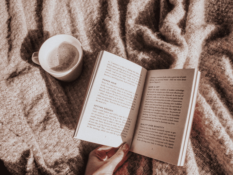 Livre et Café - Demeures Vejoll