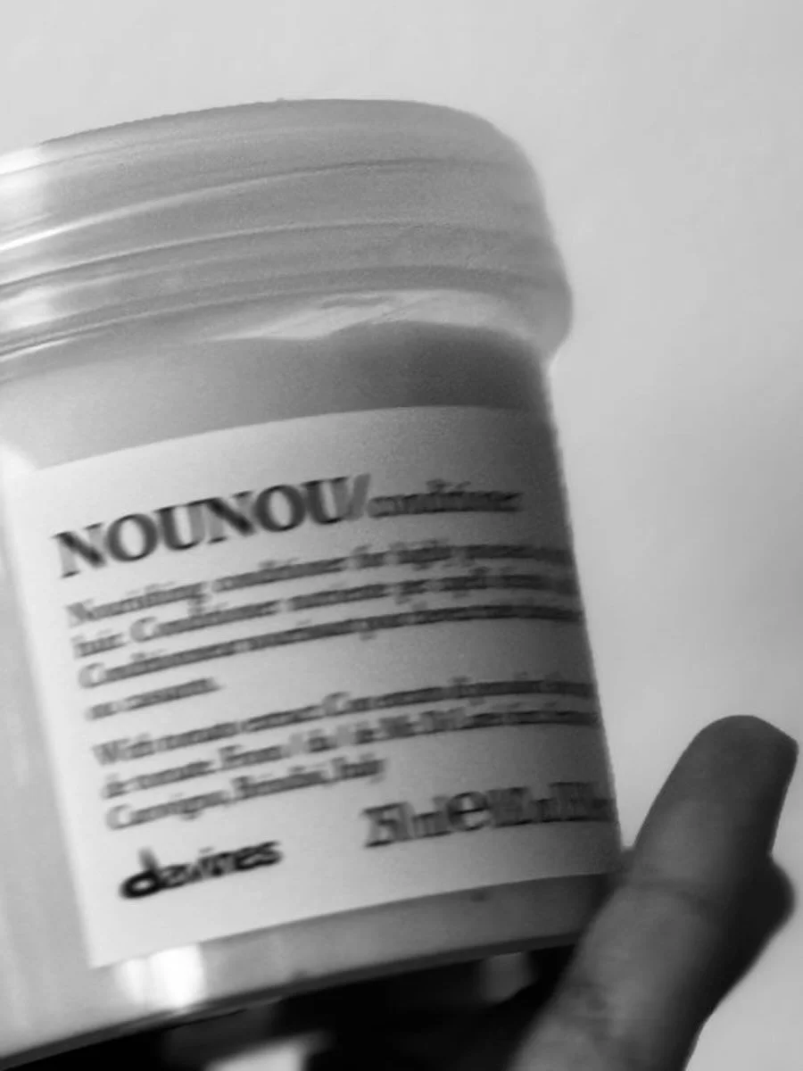 NOUNOU? 

Not sure which Davines range is right for you? We&rsquo;ve got you 🍃

MOMO &ndash; Hydration 
NOUNOU &ndash; Repair &amp; nourishment 
MINU &ndash; Colour protection 
DEDE &ndash; Lightweight / daily use 
LOVE Smooth &ndash; Anti-frizz
LOV