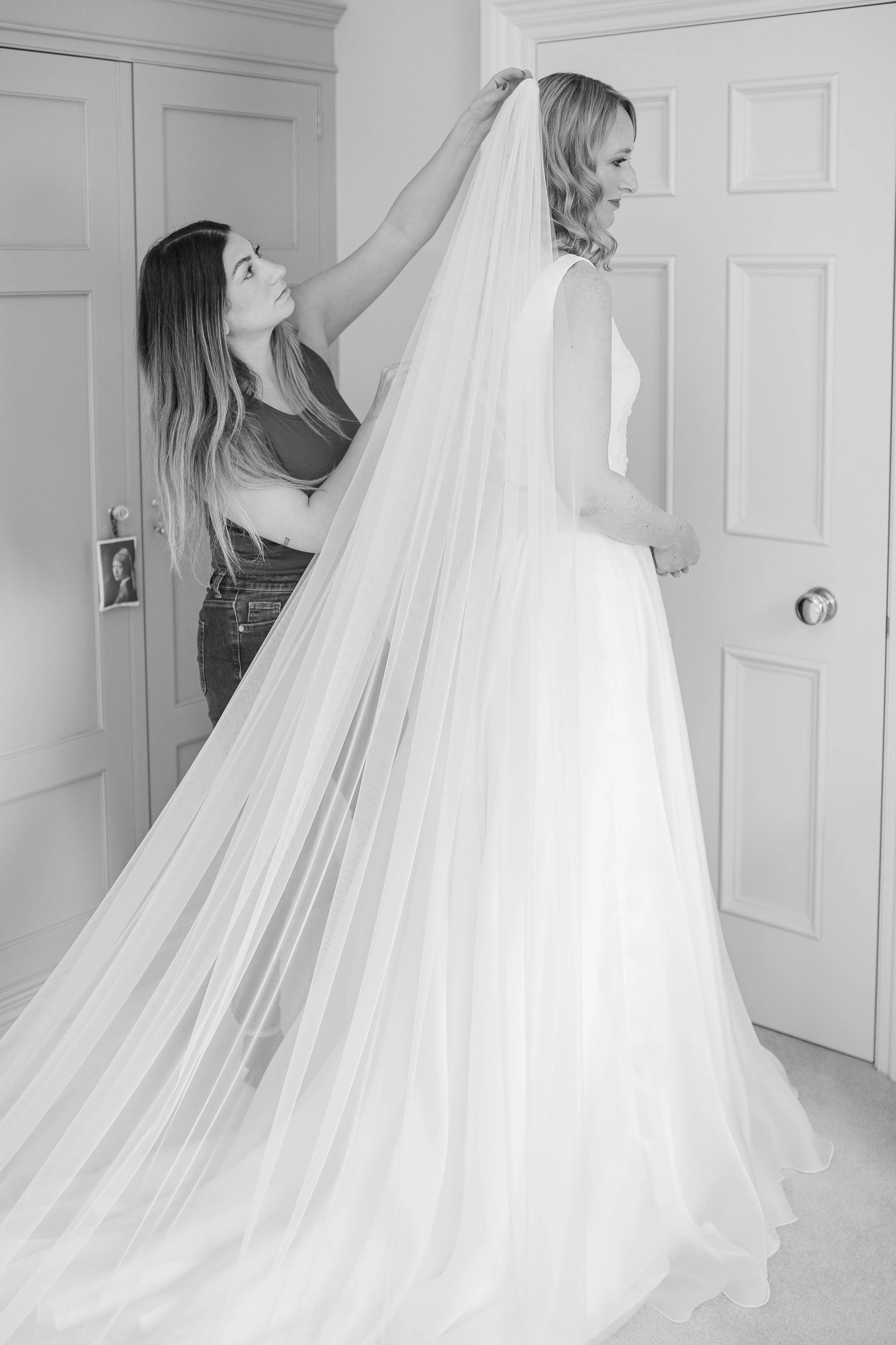 BridalPreparations-60-BW.jpg