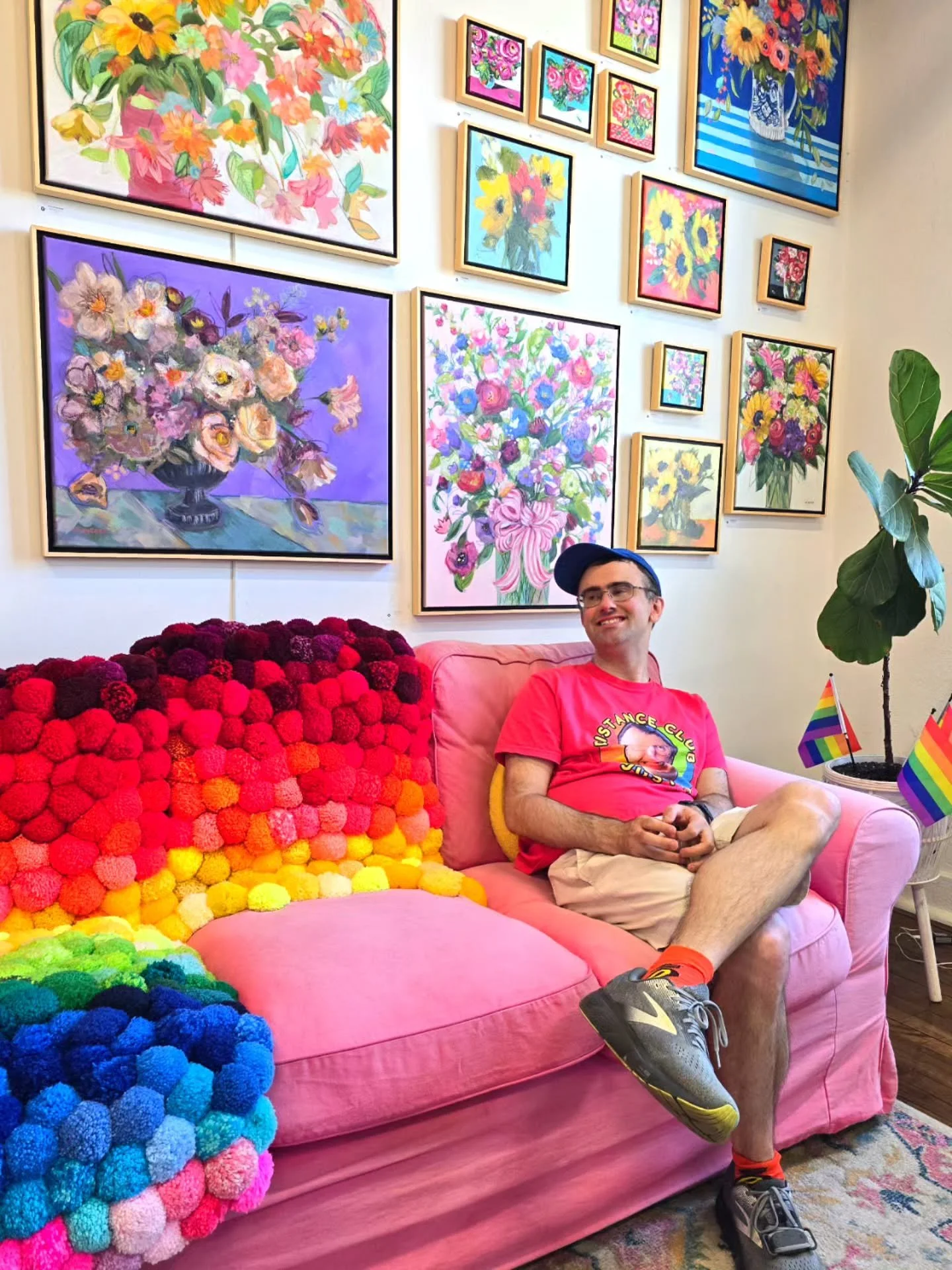 🌈 Still adding to the rainbow pom pom sofa in my art studio. My sweet son, who happens to have classic autism, loves sitting here, and his smile makes it even brighter. 🥰 Guests say it makes them feel happy, too. 💕 

xo,

Merrill

❤️❤️❤️🌈🌈🌈
🌈?