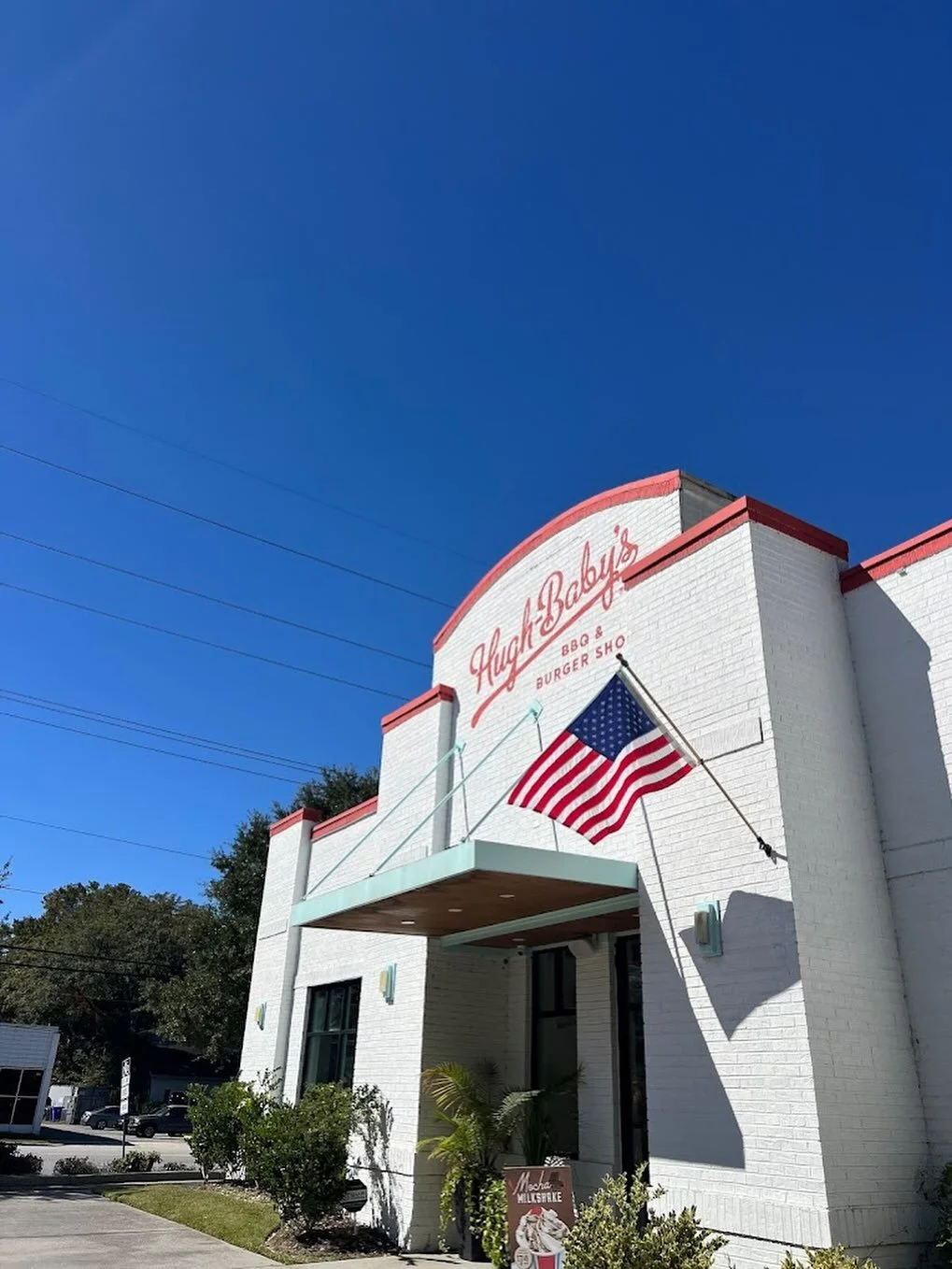 Nothing says the Fourth like a fresh-off-the-grill burger and the stars and stripes flying high. Let us handle the burgers so you can enjoy the bash. Order in the link in our bio. 

Wishing y&rsquo;all a safe and happy Independence Day! 🇺🇸